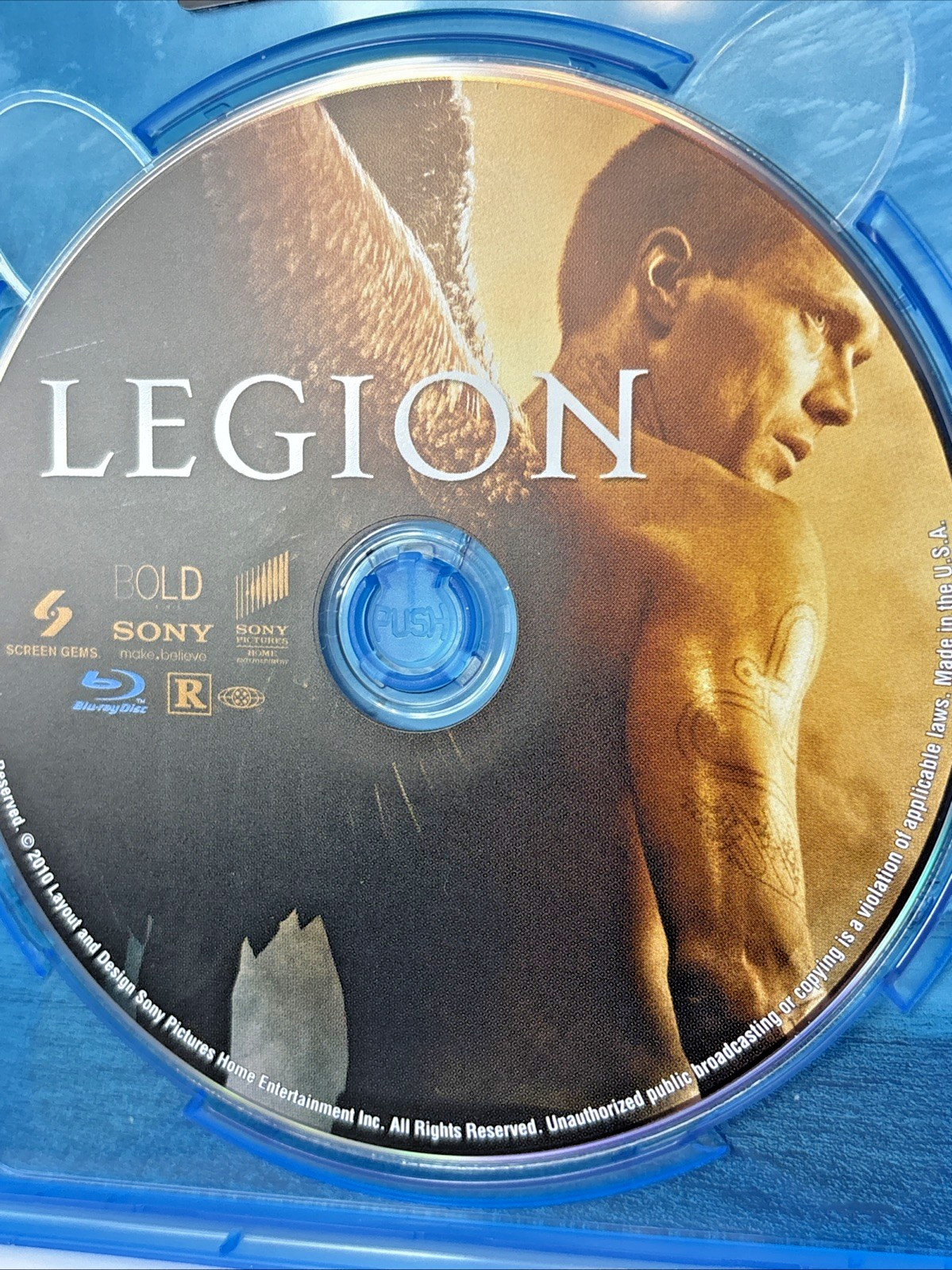 Legion Blu-ray Paul Bettany Digital Copy 2010 Sony Pictures VG