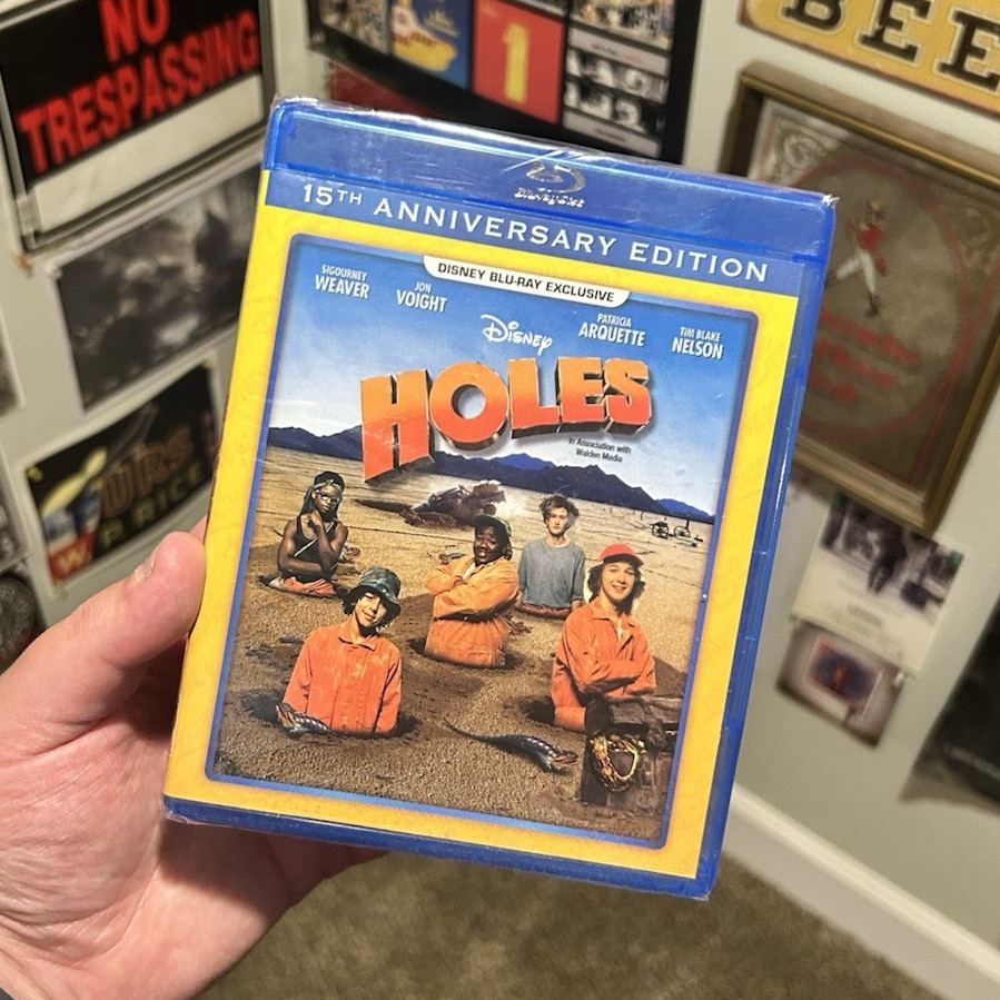 Disney Holes (Blu-ray) 15th Anniversary Edition PG, Sigourney Weaver, Jon Voight