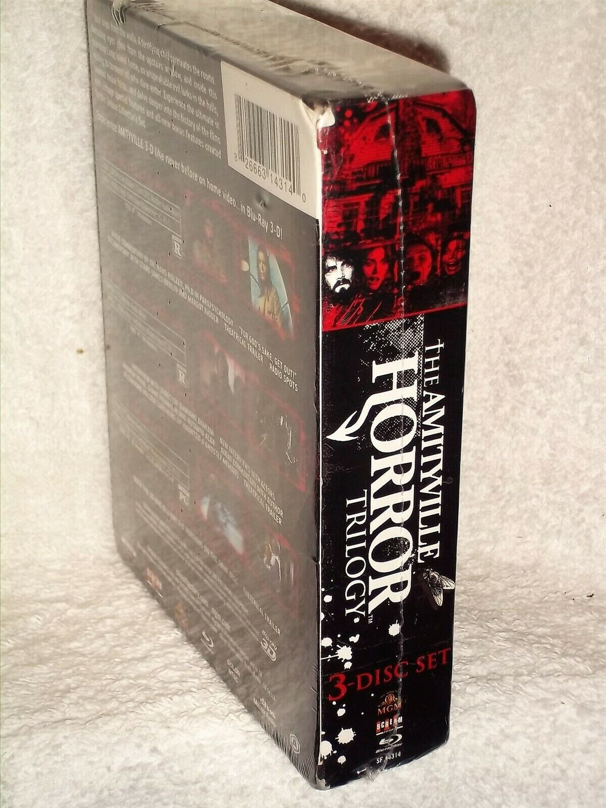The Amityville Horror Trilogy Blu-ray 3D Box Set (3 Discs) *NEW* Has shelf wear