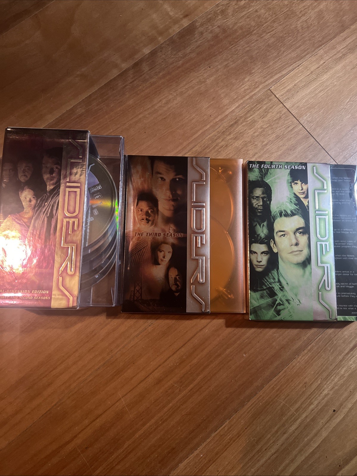 Seasons 1-4 Sliders: the Complete Series (DVD)