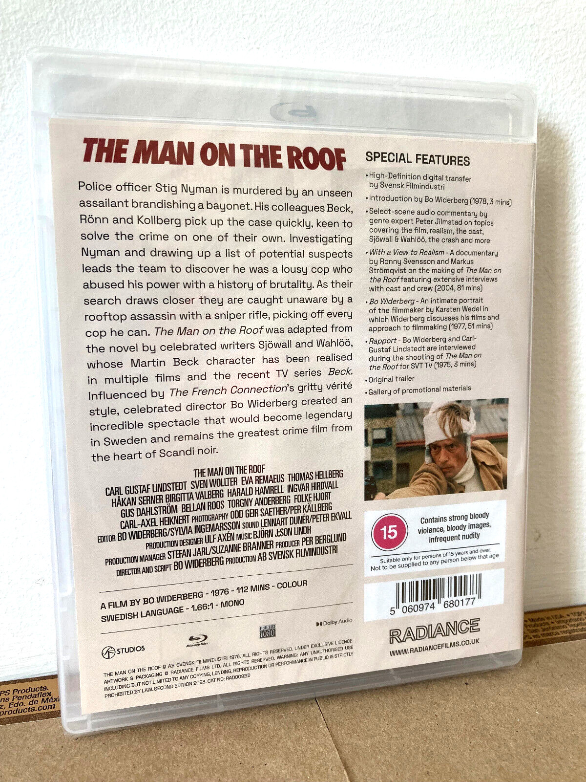 THE MAN ON THE ROOF Standard Ed (Region-Free Blu) Radiance Bo Widerberg NEW!