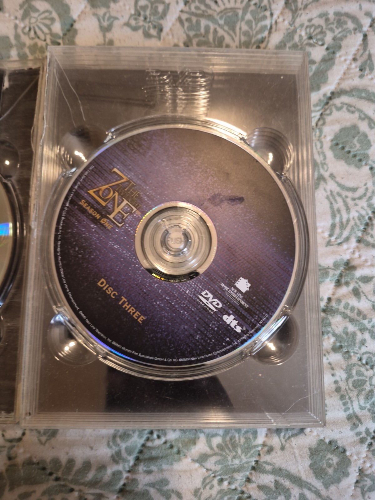 The Twilight Zone (2002) (DVD, 2004, 6-Disc Set) Season 1. DVD