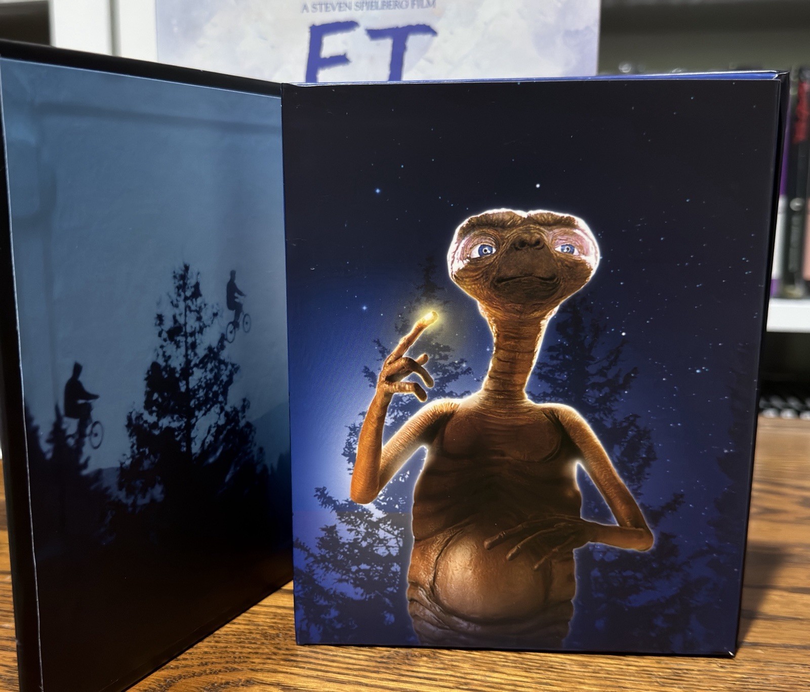 UHD Club: E.T. The Extra Terrestrial #187/300. **PLEASE READ DESCRIPTION**