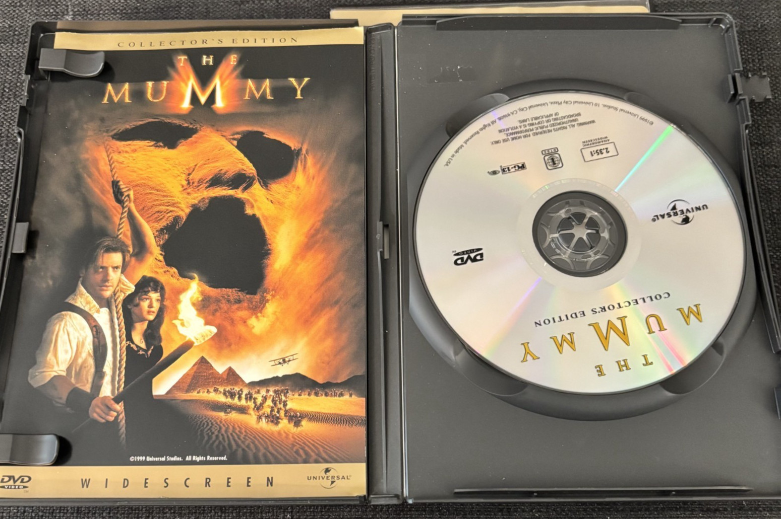 Vintage Universal Pictures The Mummy & The Mummy Returns DVD Bundle Like New