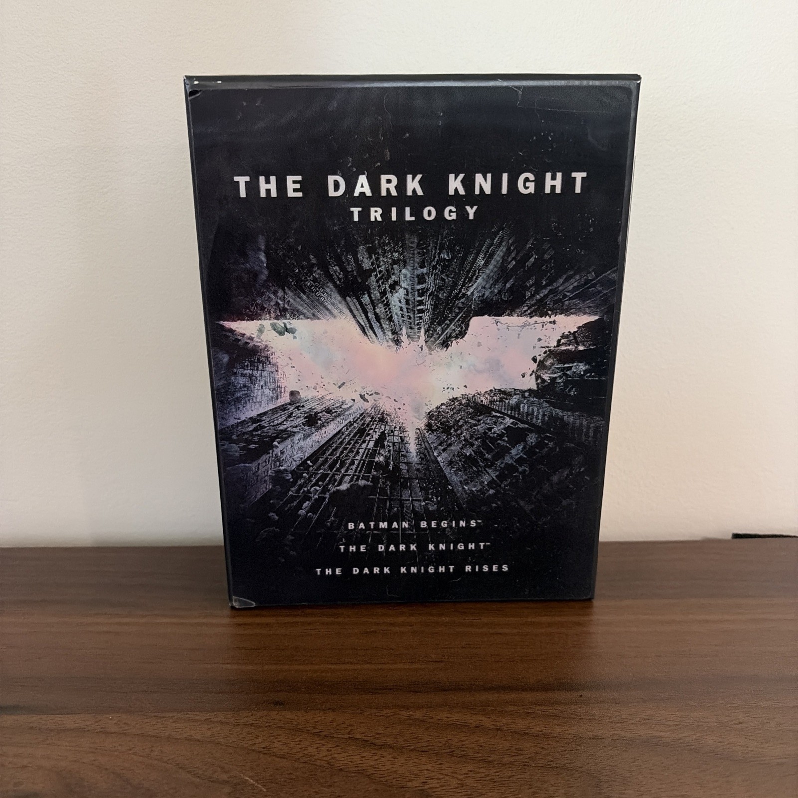 The Dark Knight Trilogy (DVD, 2012, 3-Disc Set, The Art and Making of Book)