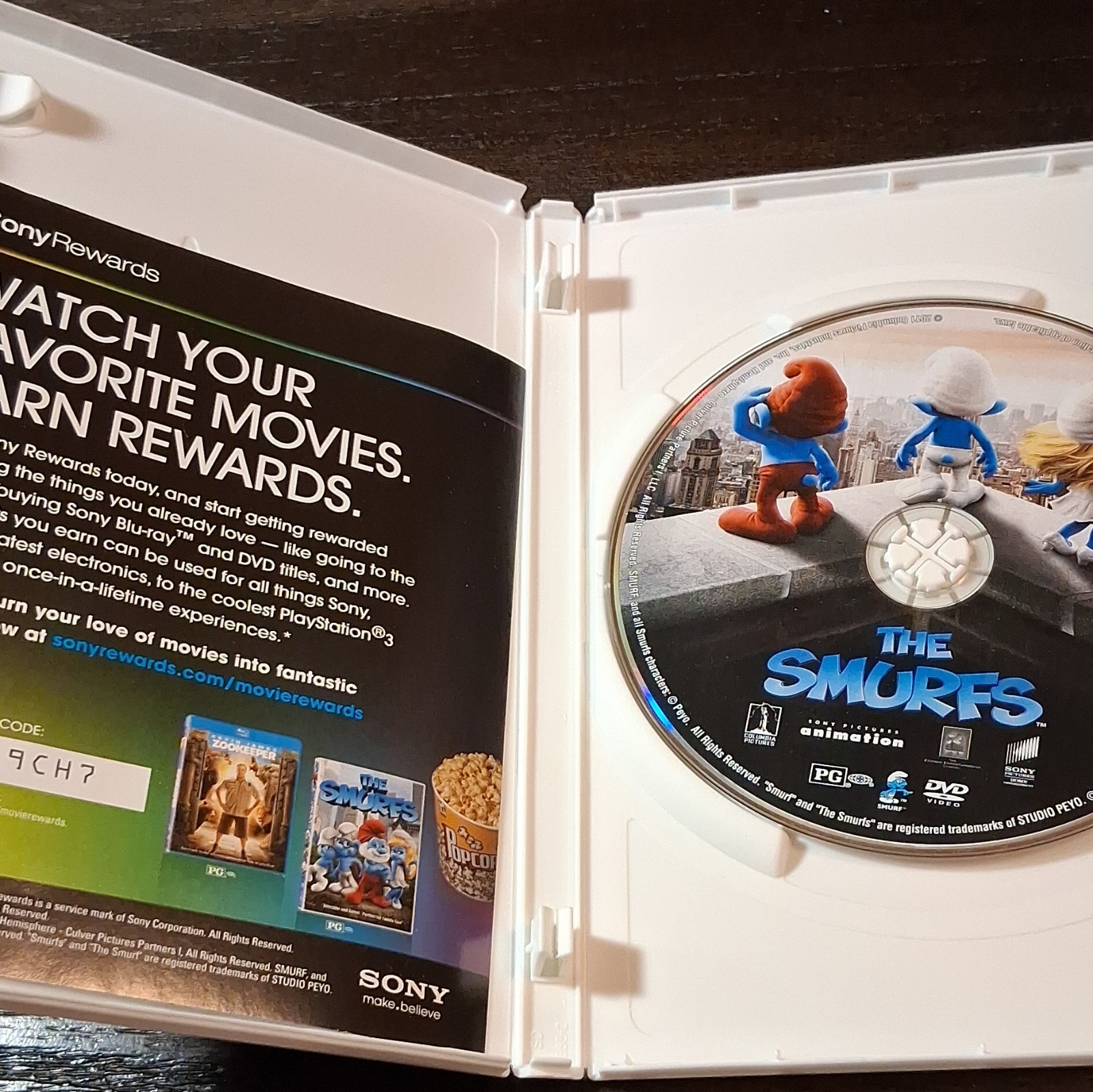 Sony Pictures The Smurfs DVD PG 2011 103min NTSC Region 1 Commentary