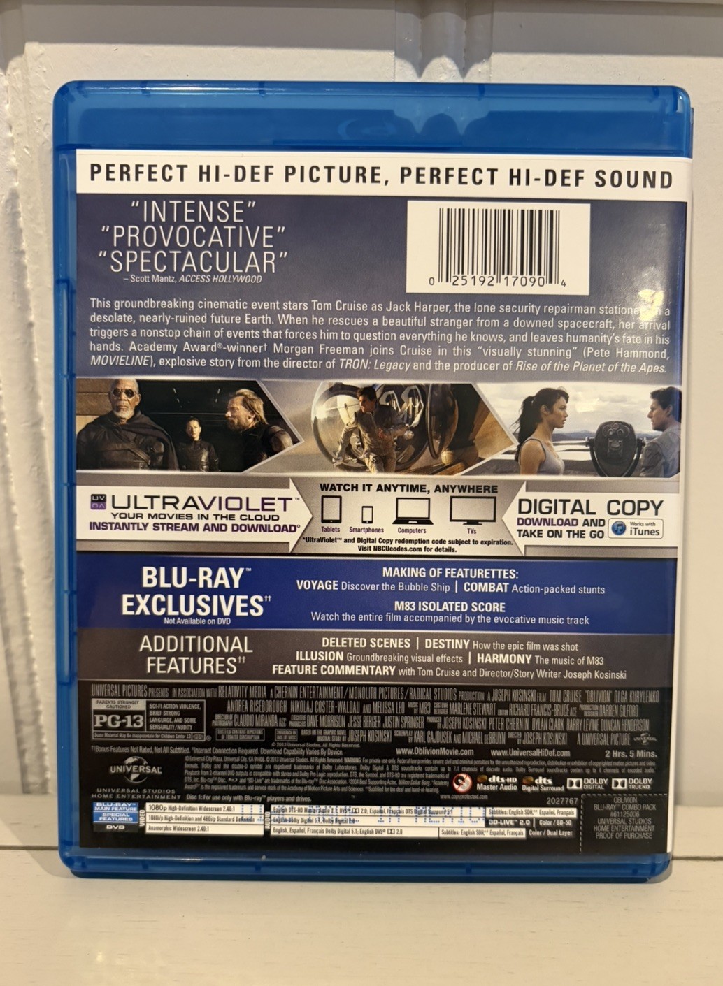 Oblivion Blu-ray DVD Combo Pack Set Tom Cruise, Morgan Freeman