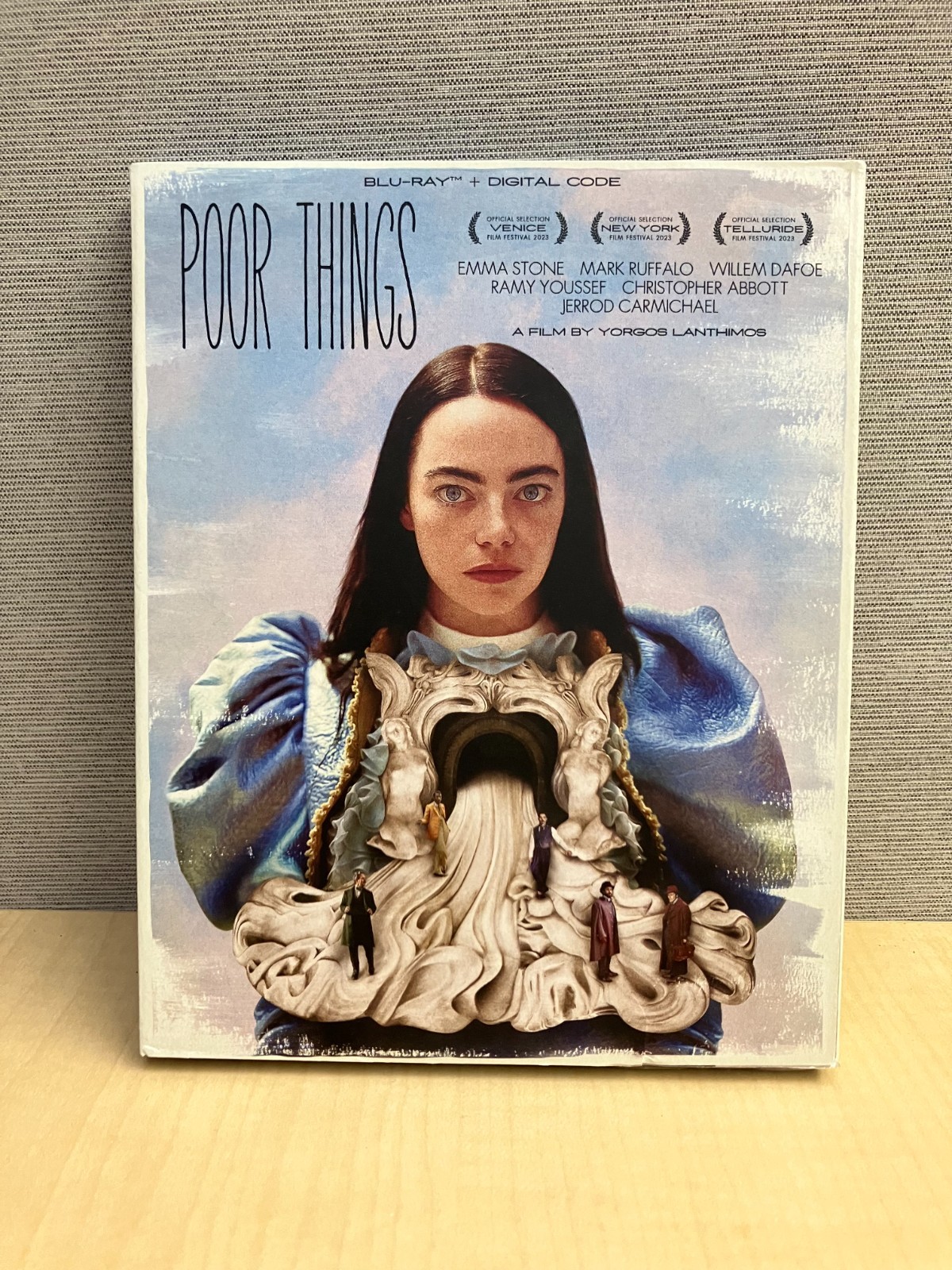 Poor Things, dir. Yorgos Lanthimos (Blu-ray) w/slipcover
