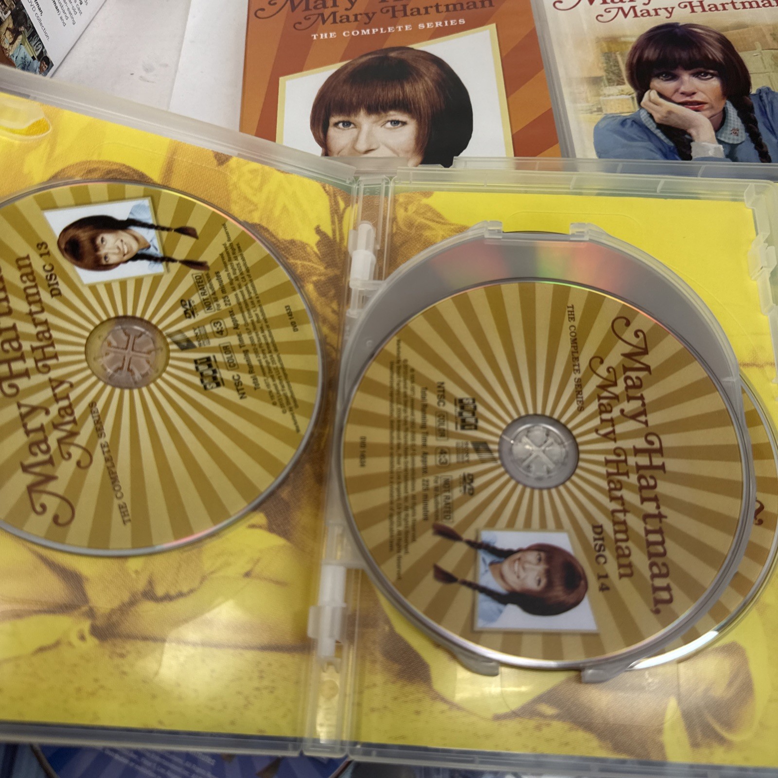 MARY HARTMAN, MARY HARTMAN: COMPLETE SERIES DVD Shout Factory *Disc 38 missing