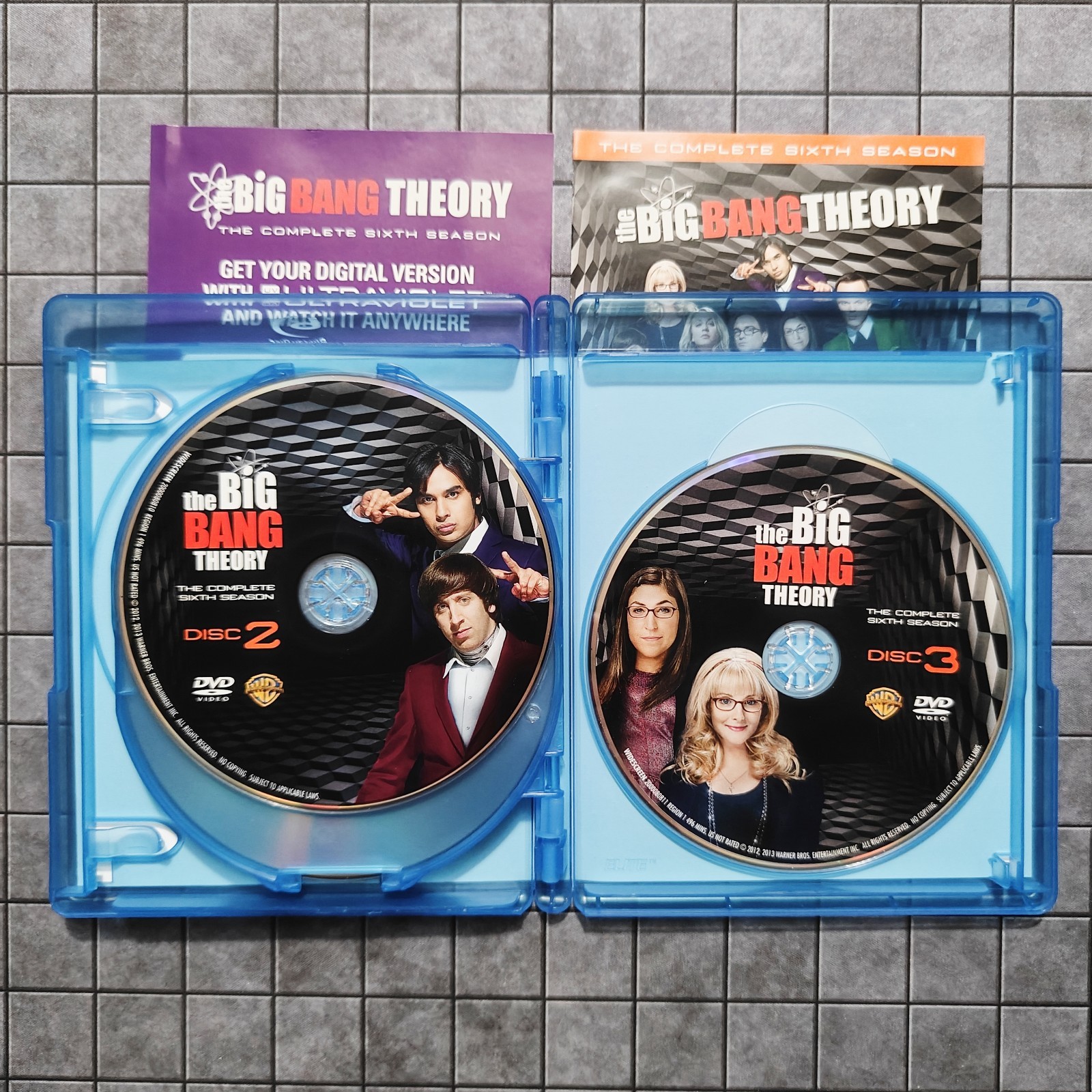 The Big Bang Theory: Season 6 – (5-Disc Box Set, Blu-ray + DVD) – EXCELLENT