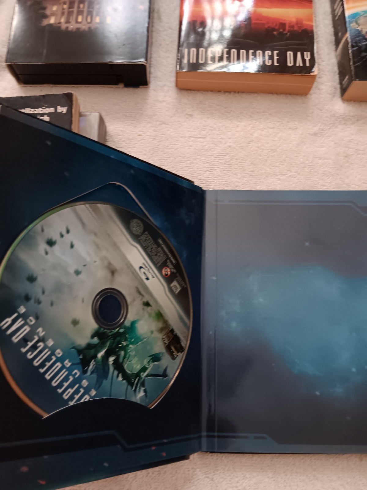 Independence Day 1 & 2 , Books, Dvd & Blu Ray Sets