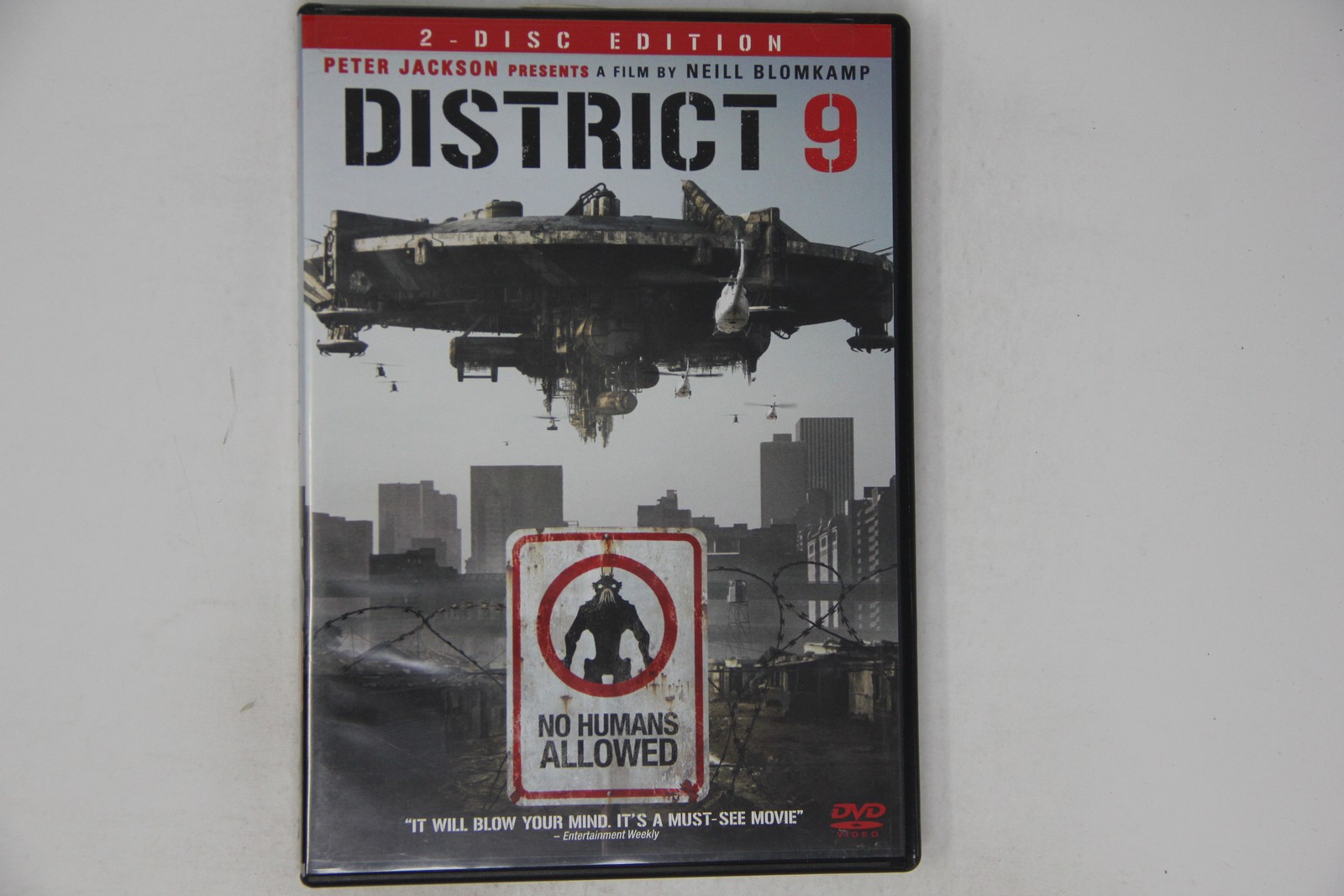 District 9 2-disc Edition DVD Neill Blomkamp Film