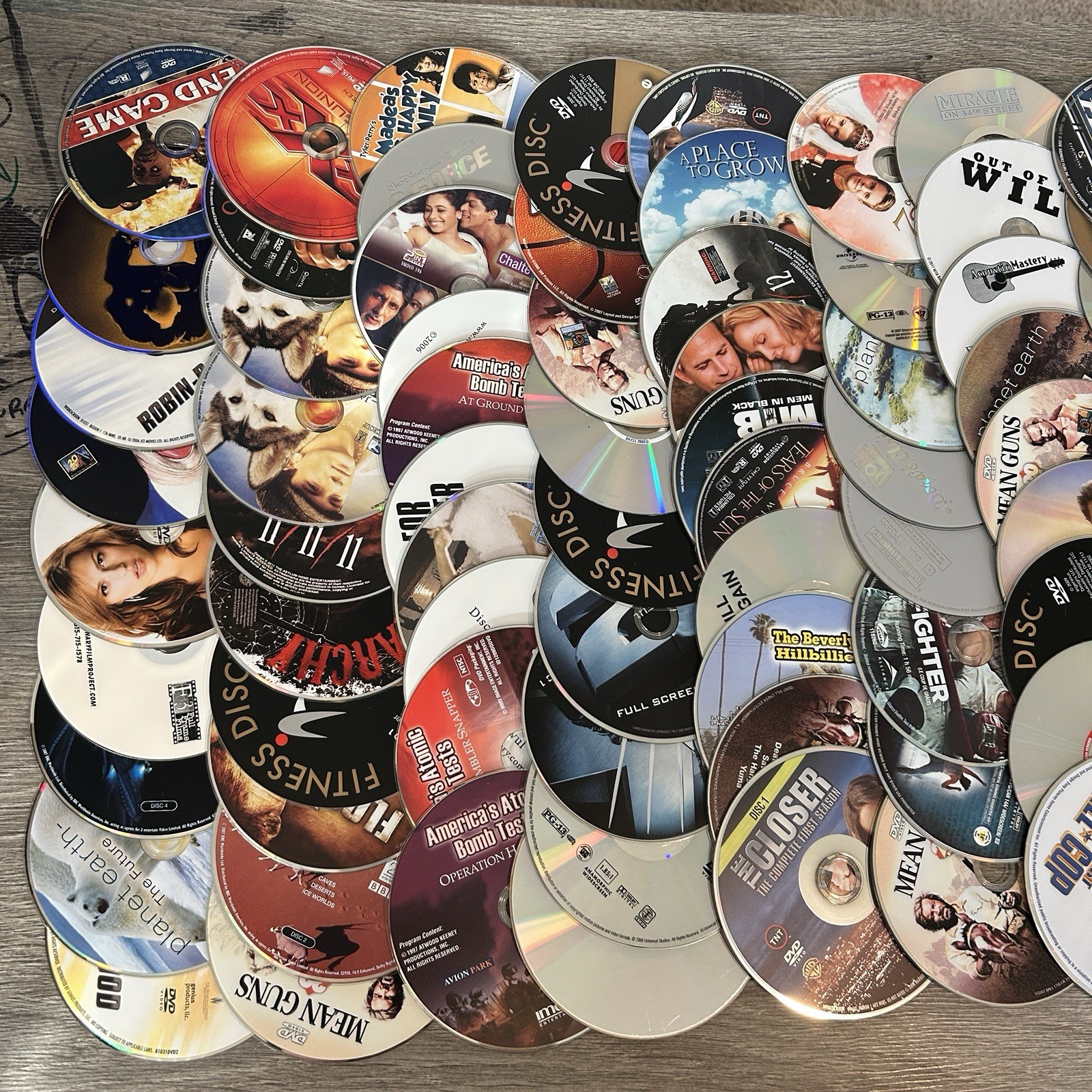 100 Wholesale lot dvd movie assorted bulk Free Shipping Video Dvds CHEAP NO CASE