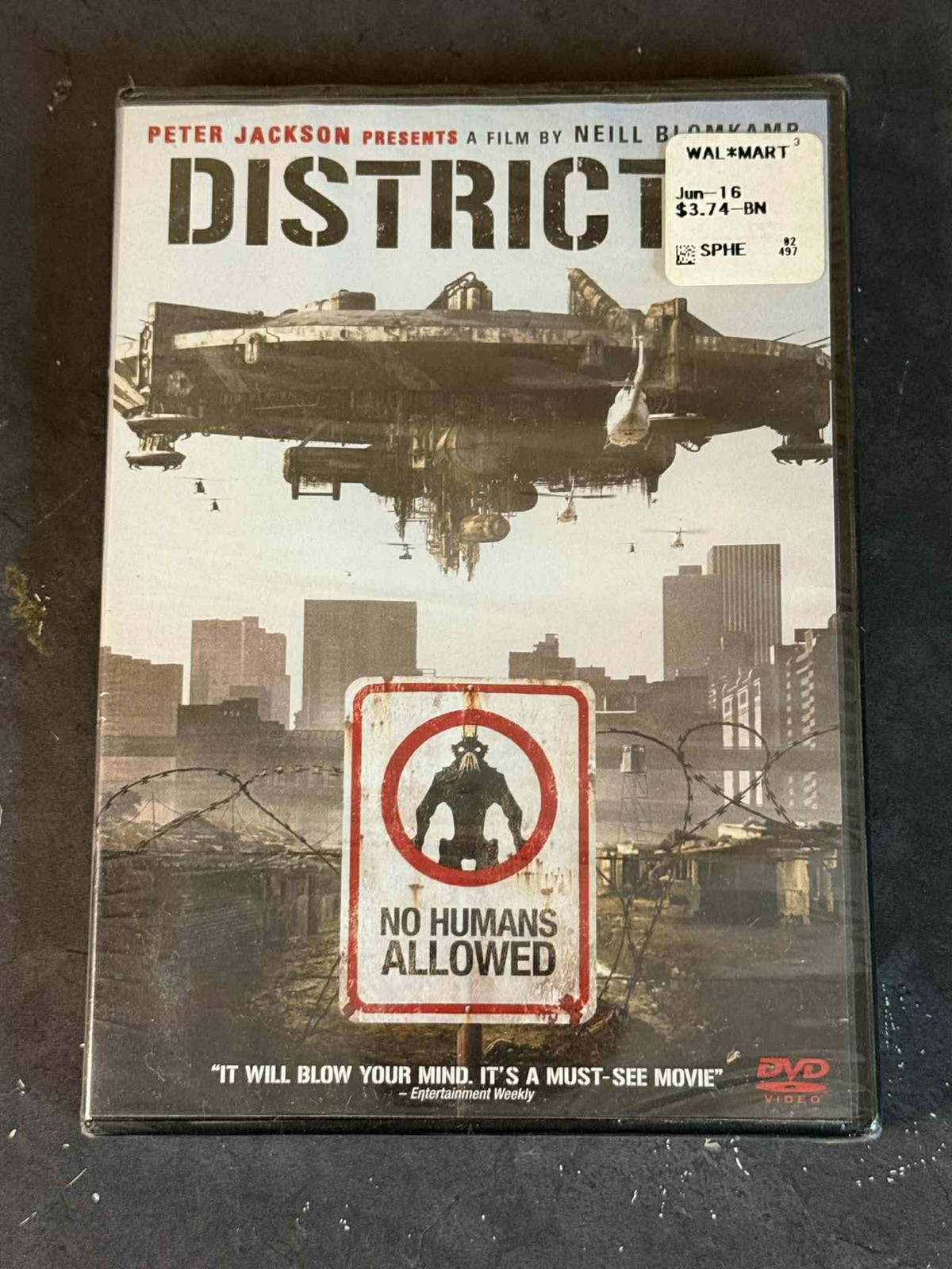 District 9 DVD Peter Jackson Neill Blomkamp Sci-Fi Thriller R Rated