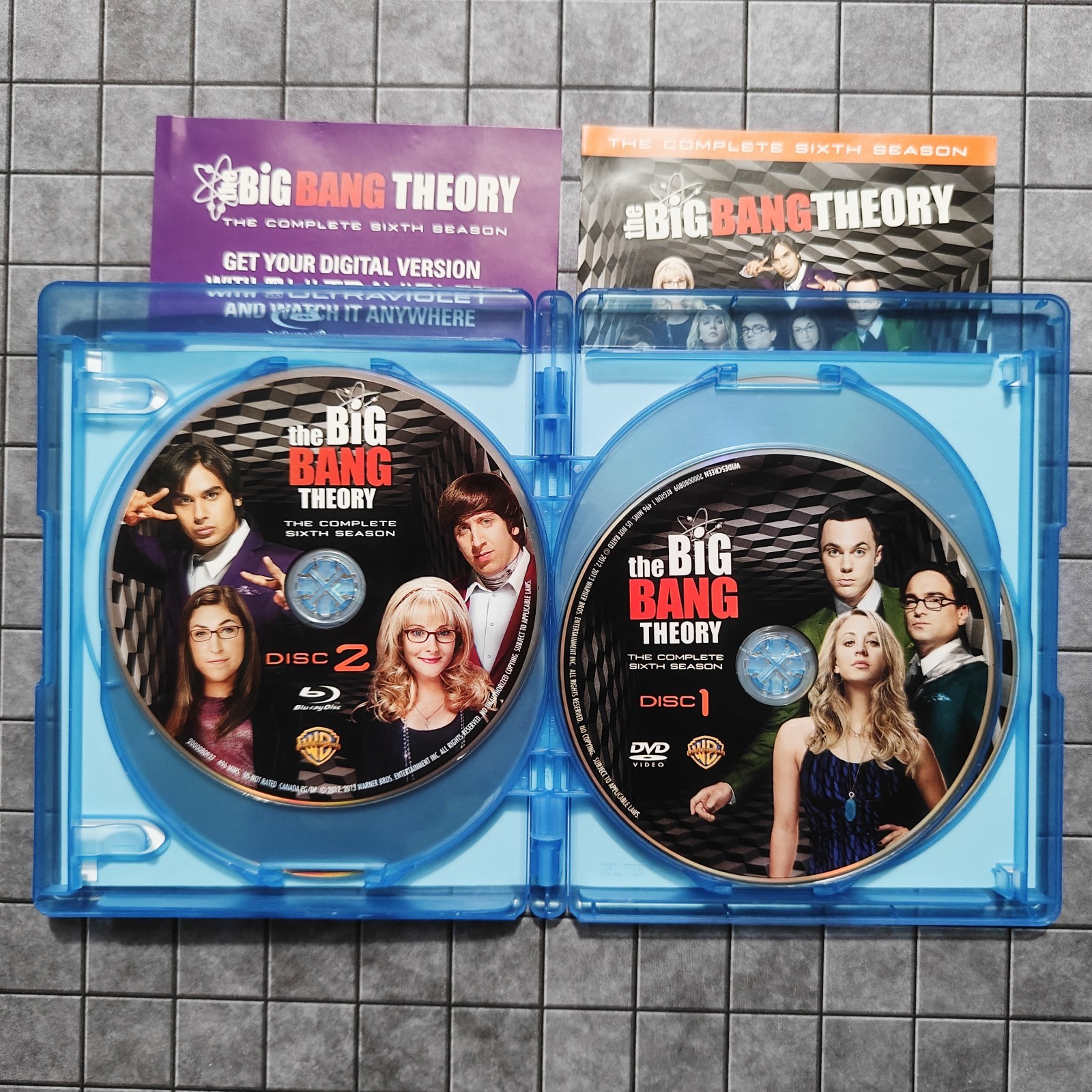 The Big Bang Theory: Season 6 – (5-Disc Box Set, Blu-ray + DVD) – EXCELLENT