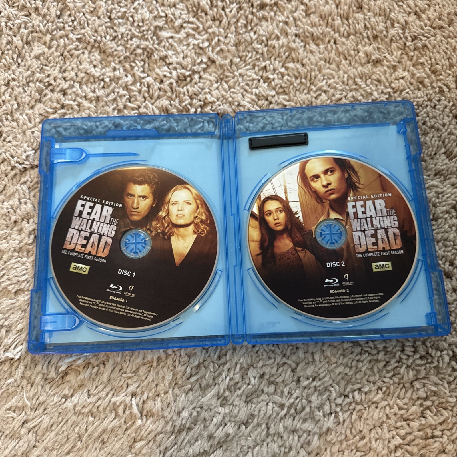 AMC The Walking Dead Complete Seasons 1-4 (16 Blu-ray Disc Set) TV Series Horror