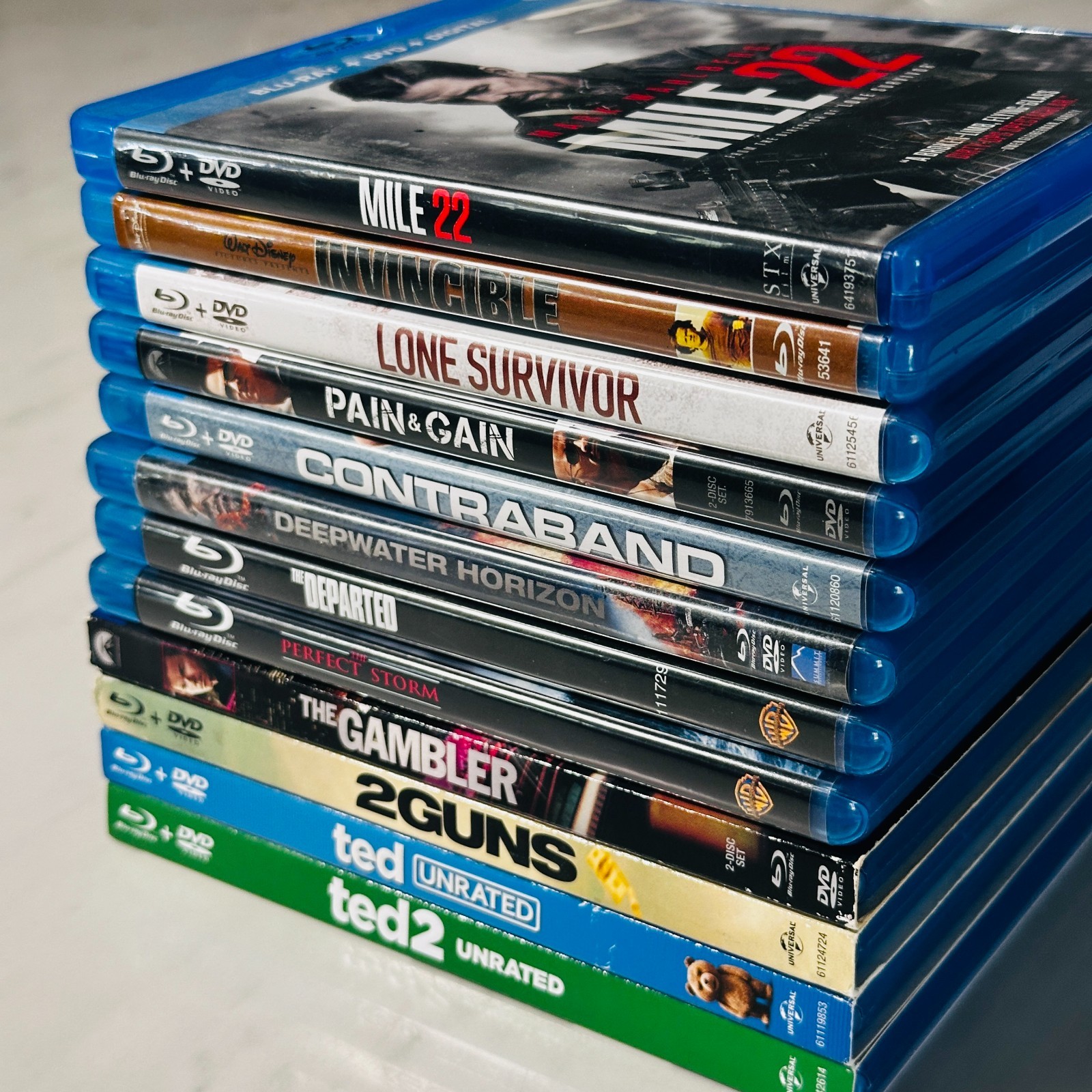 Mark Wahlberg – Blu-Ray Lot of 12 – Departed – Ted – Pain – Horizon – Invincible