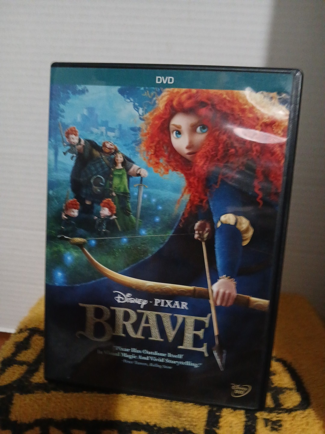 Disney/Pixar Brave ( 2013 DVD 93 Min Rated PG)