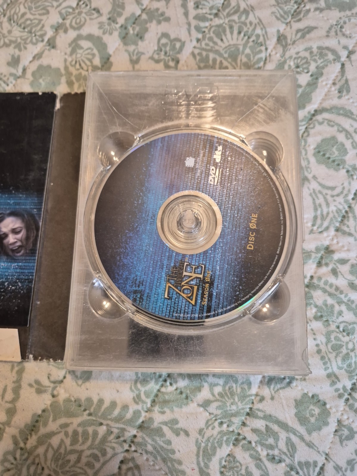 The Twilight Zone (2002) (DVD, 2004, 6-Disc Set) Season 1. DVD
