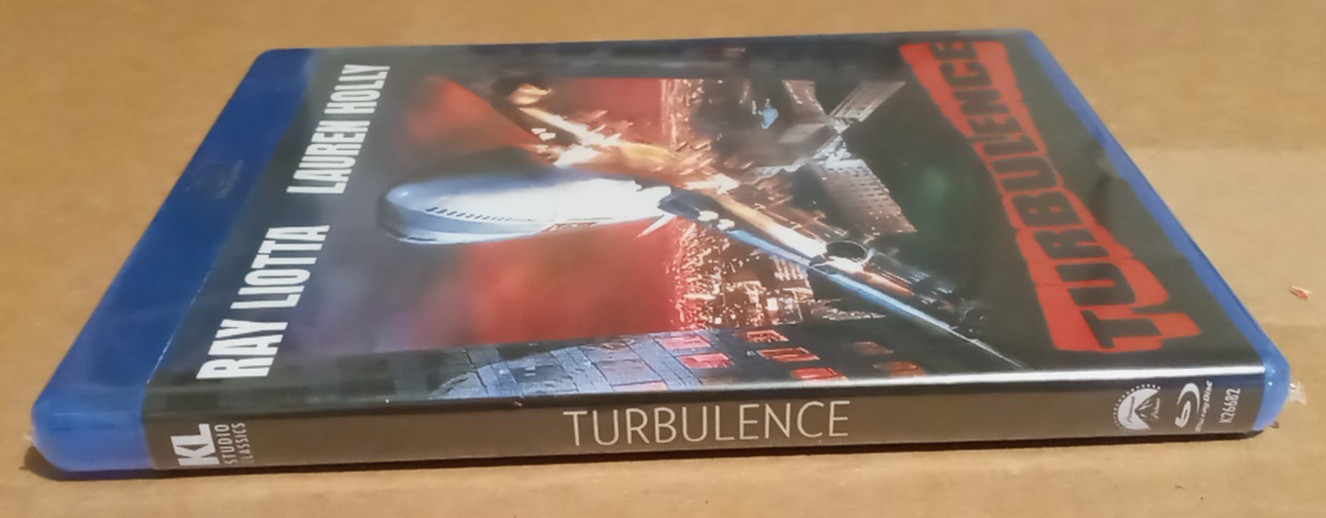 NEW ~ Turbulence (Blu-ray, 1997) ~ Ray Liotta ~ Lauren Holly ~ [Kino Lorber]