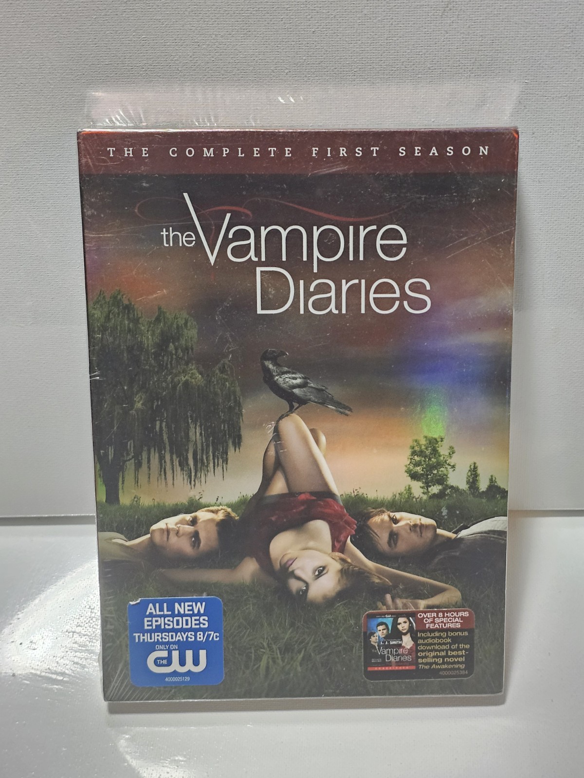 The Vampire Diaries The Complete 1st Season + 8hrs Spec Feat – Factory sealed