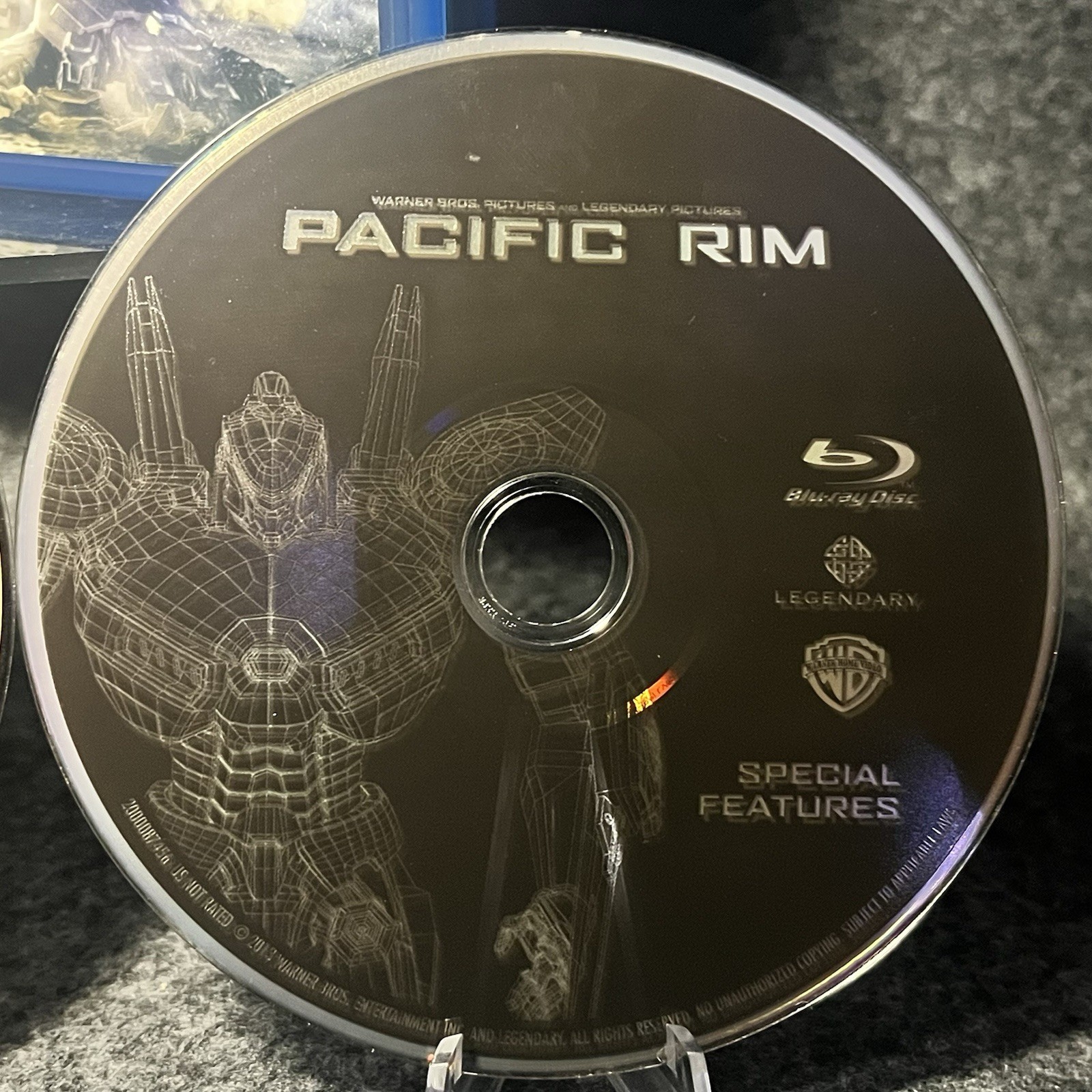 Pacific Rim Blu-ray DVD + Bonus Features 3-Disc Set Slipcover Guillermo Del Toro