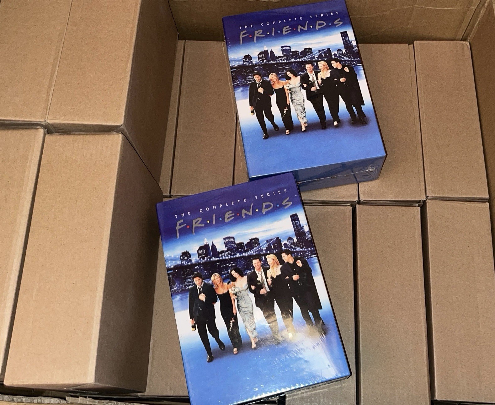 Friends: Complete Series DVD Box Set with Booklet. Brand New! Free Shipping.