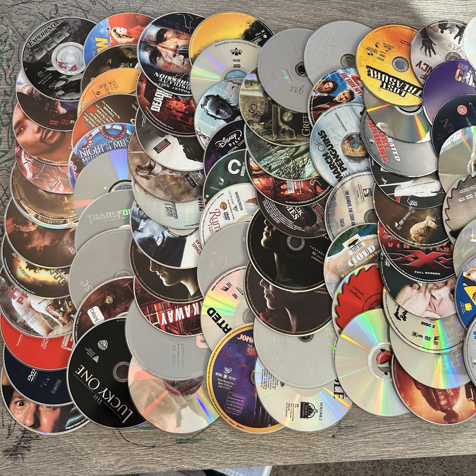 100 Wholesale lot dvd movie assorted bulk Free Shipping Video Dvds CHEAP NO CASE