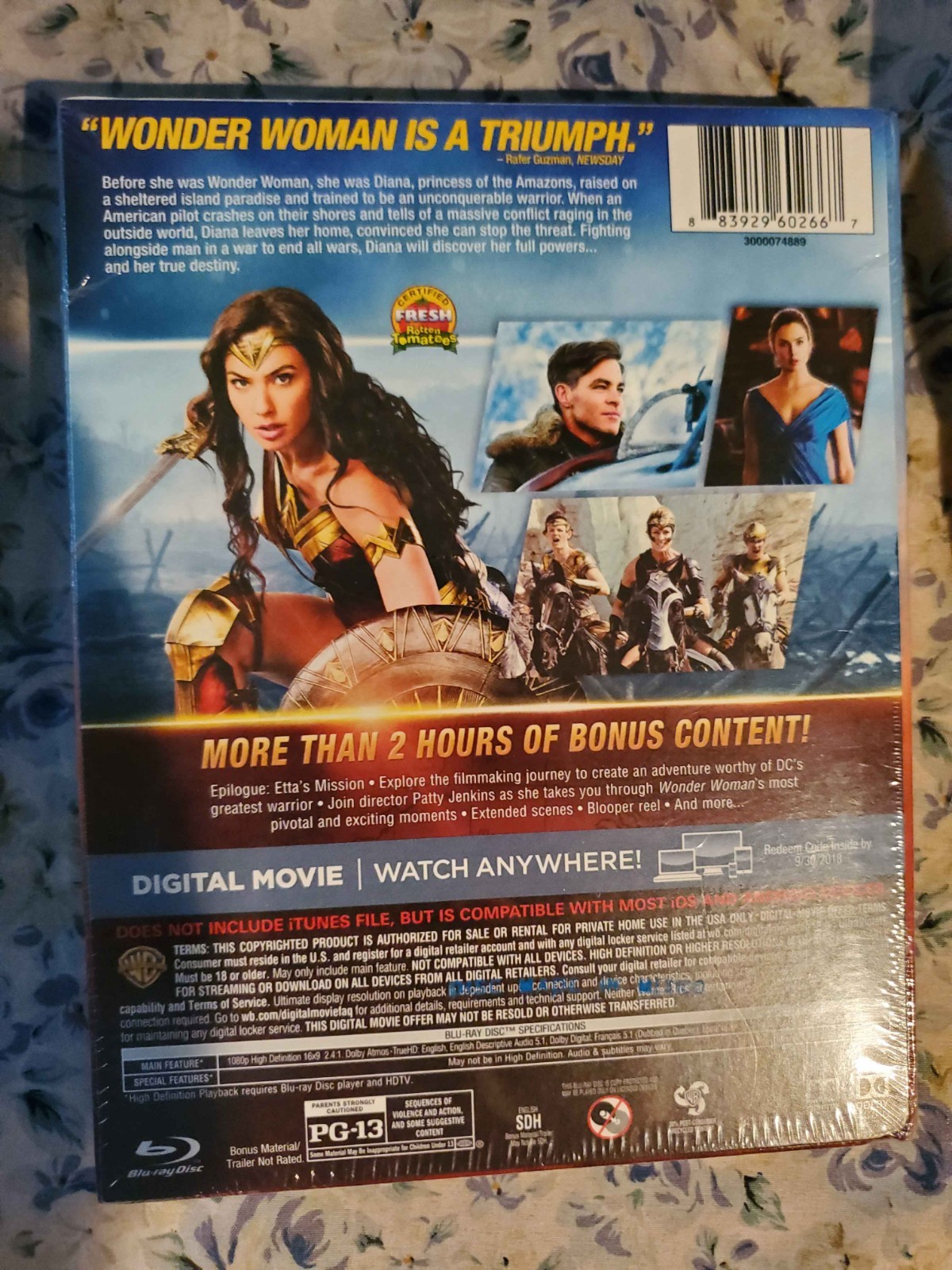 WONDER WOMAN! Blu-Ray DVD, 2 Discs! Mint Condition! Book Included!
