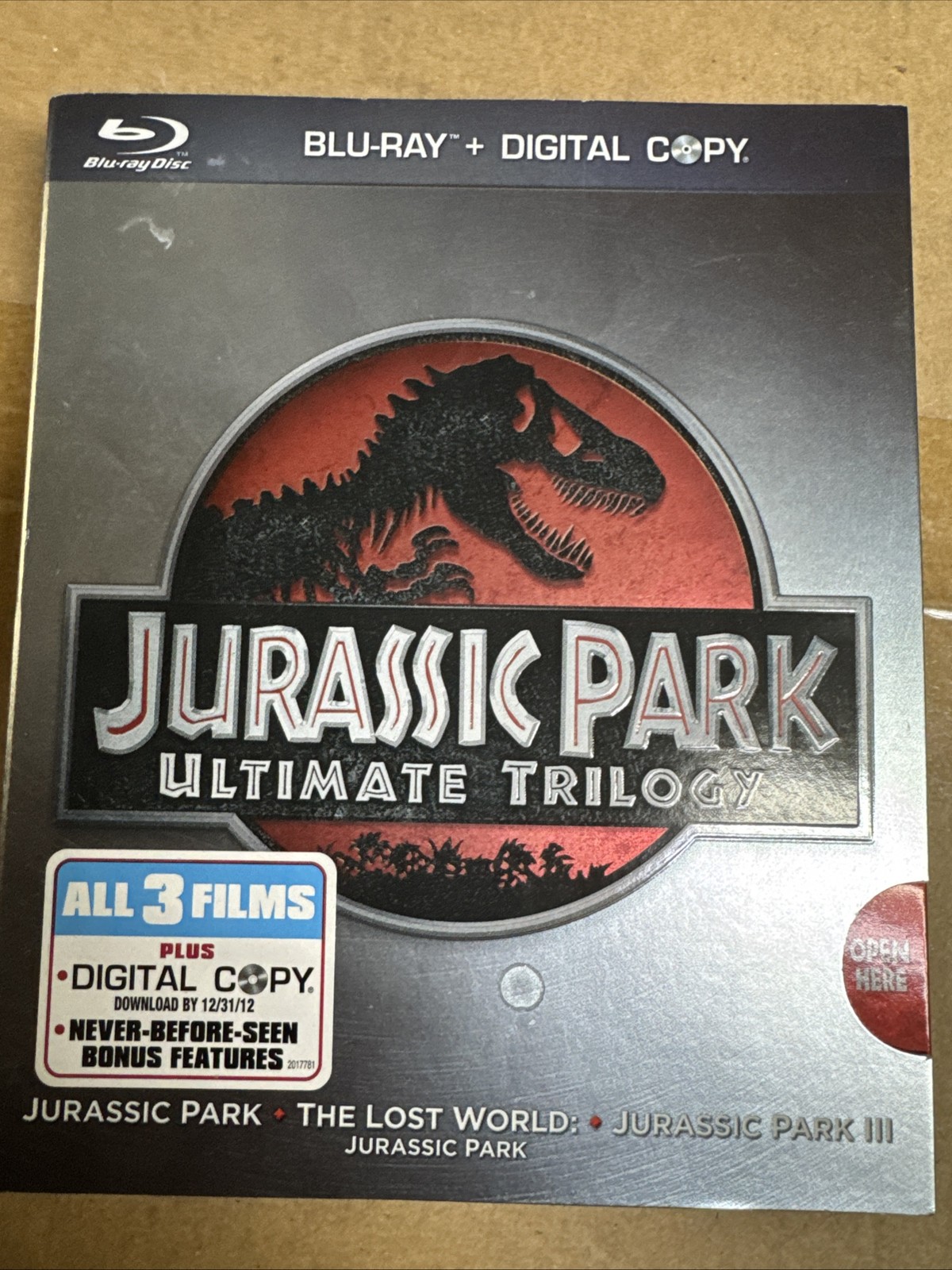 Jurassic Park Ultimate Trilogy (BLU-RAY – NO DIGITAL CODES) VERY GOOD