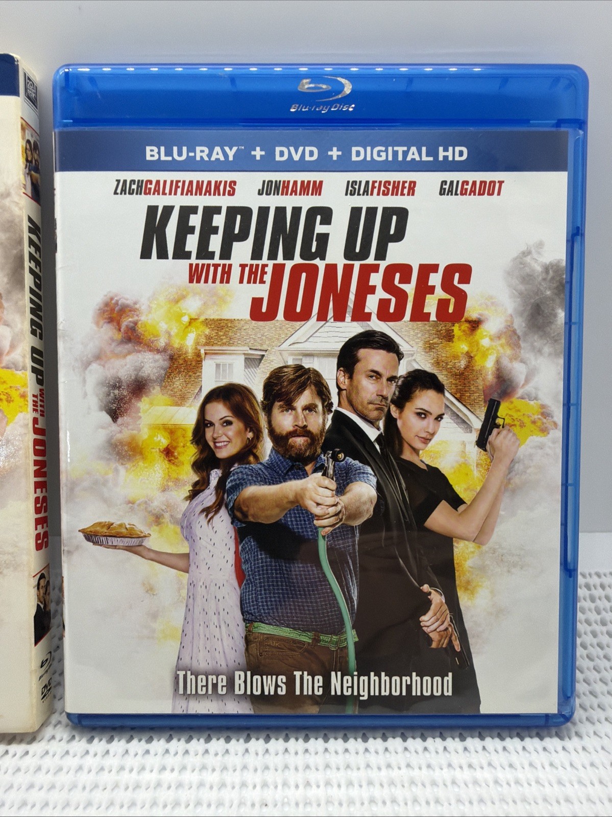Keeping Up with the Joneses (Blu-ray, 2016) W/ Slipcover