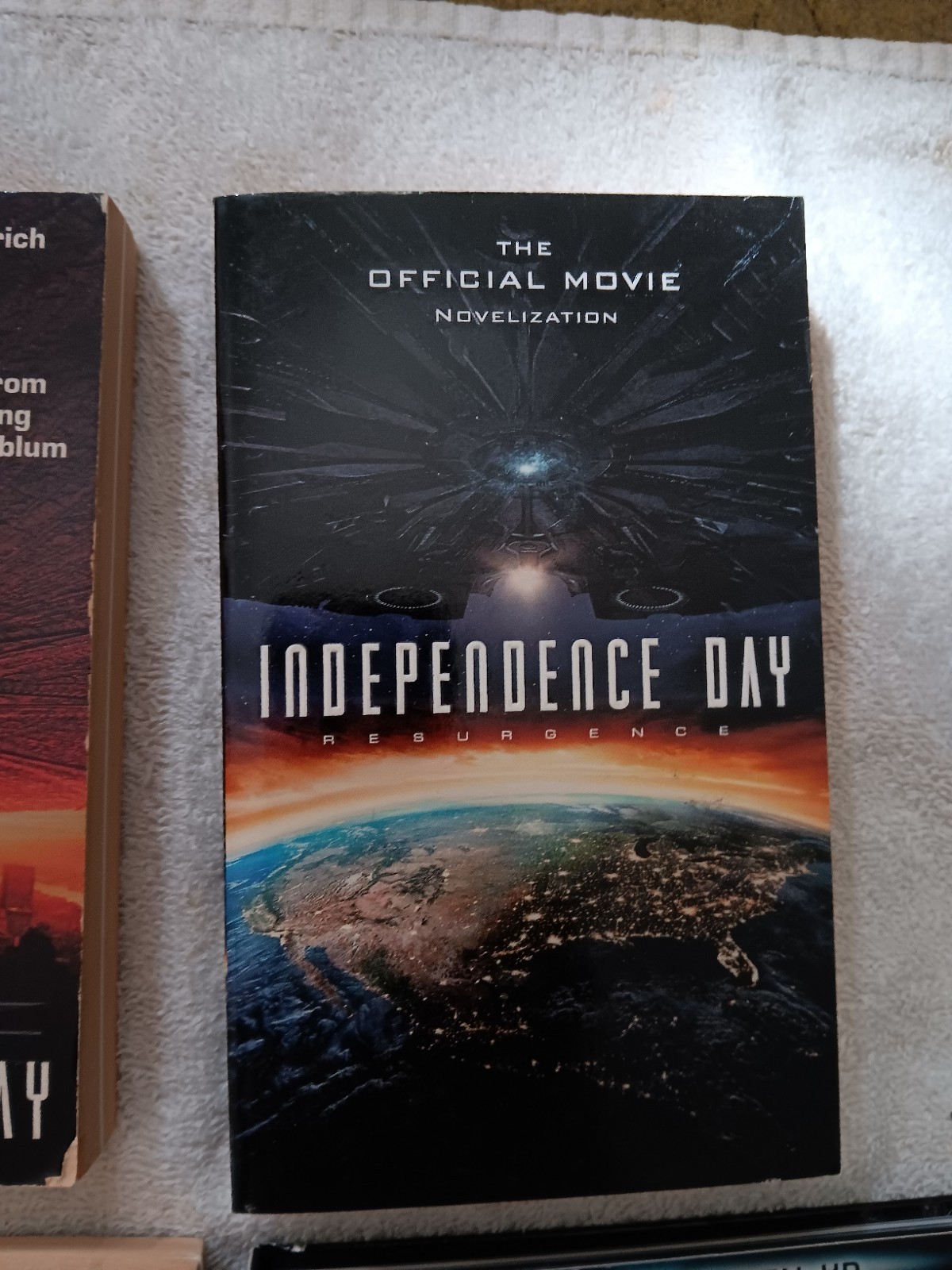 Independence Day 1 & 2 , Books, Dvd & Blu Ray Sets
