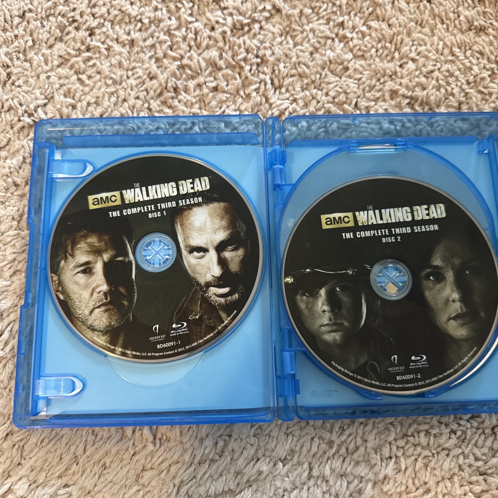 AMC The Walking Dead Complete Seasons 1-4 (16 Blu-ray Disc Set) TV Series Horror