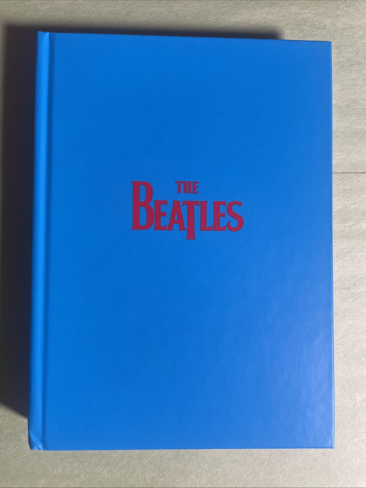 The Beatles: 1+ DVD and CD Box Set – 2 DVD – 1 CD – VG+ – Book included – READ
