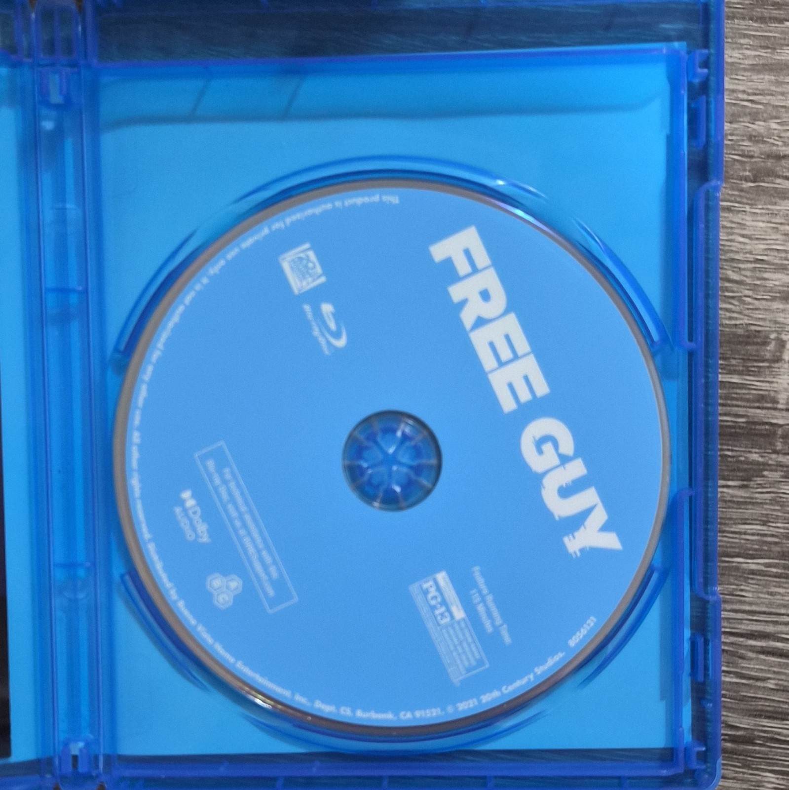 Free Guy (2021) Blu-ray + Digital Code PG-13 20th Century Studios Bonus