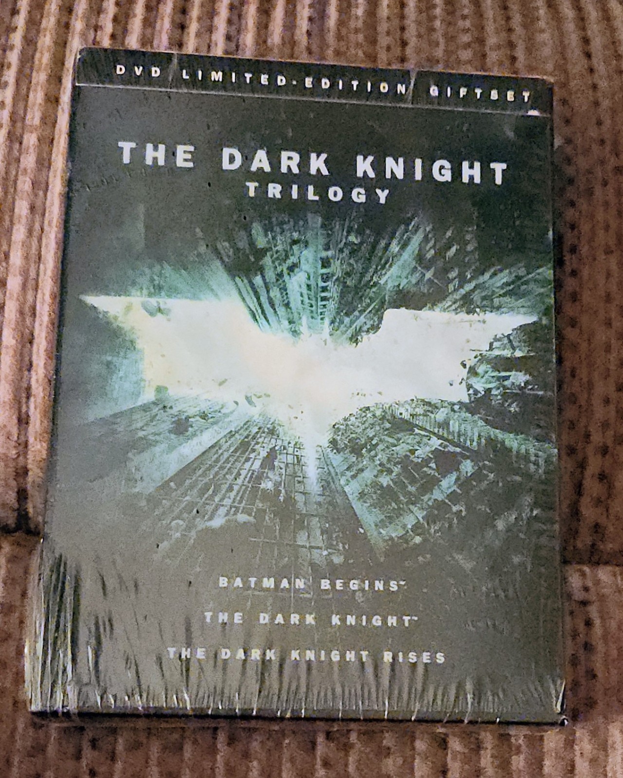 The Dark Knight Trilogy (DVD, 2012, 3-Disc Set, Limited Edition Gift Set)