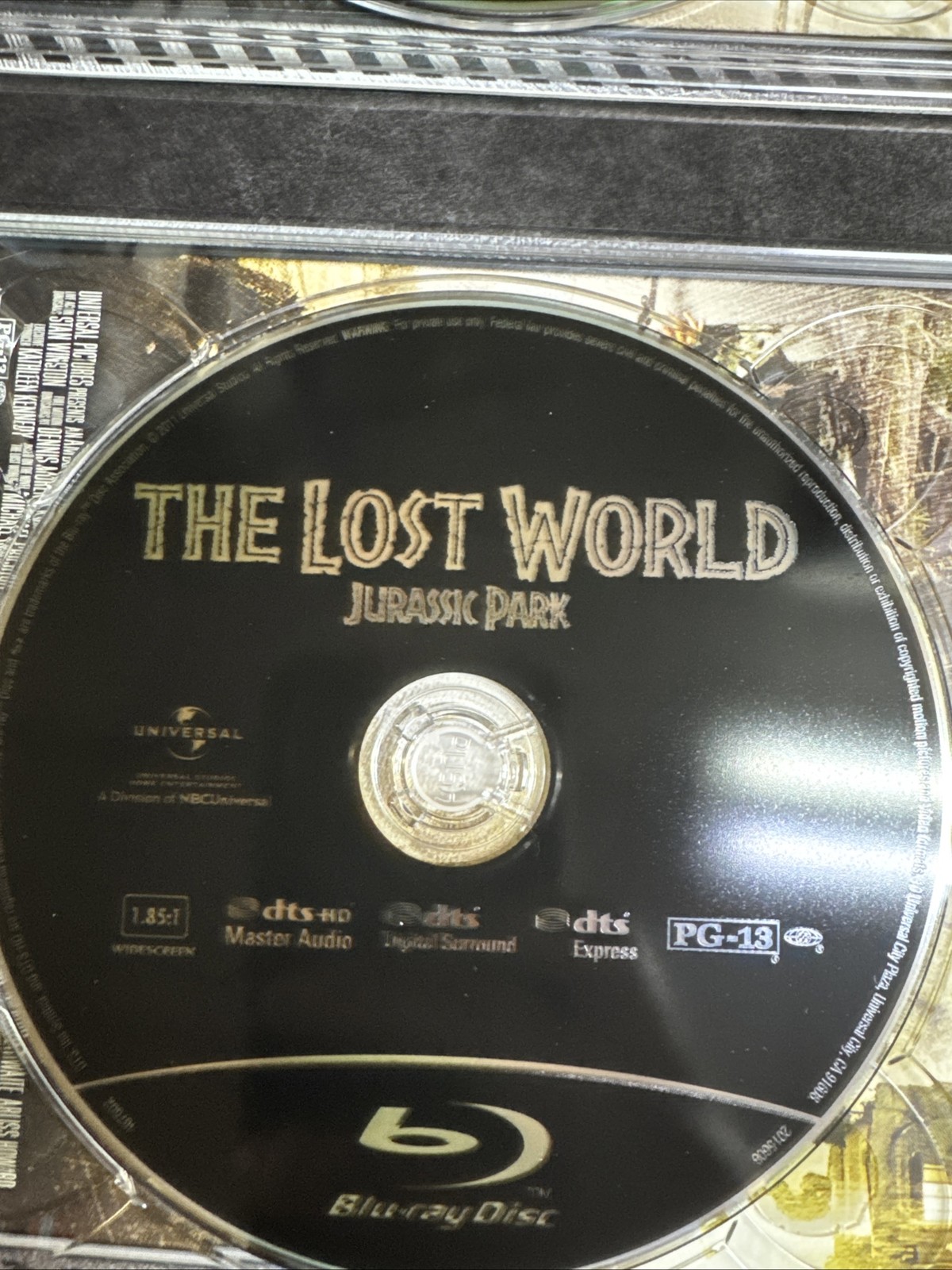 Jurassic Park Ultimate Trilogy (BLU-RAY – NO DIGITAL CODES) VERY GOOD