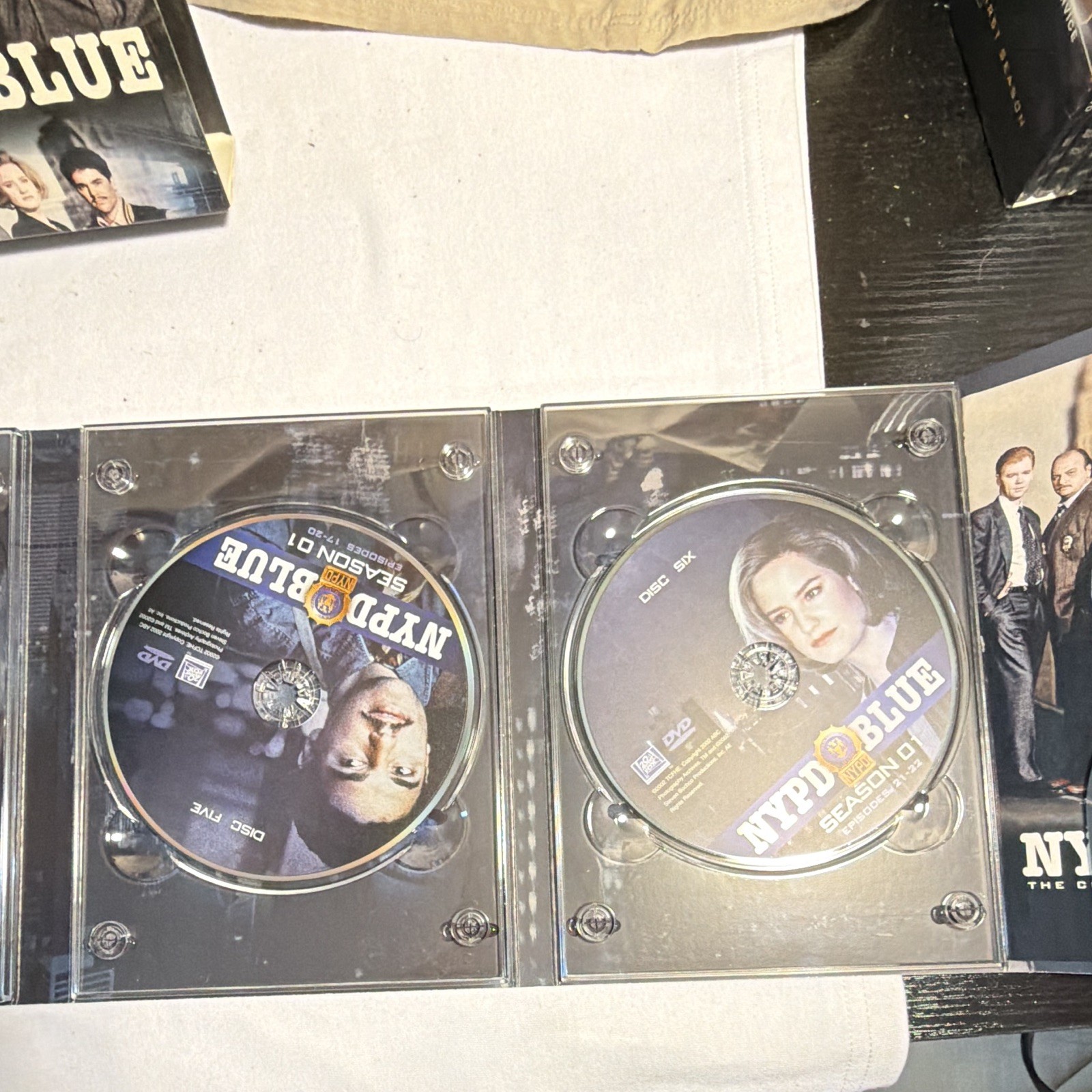 NYPD Blue Season 1 DVD 6-Disc Box Set TV Series Dennis Franz David Caruso