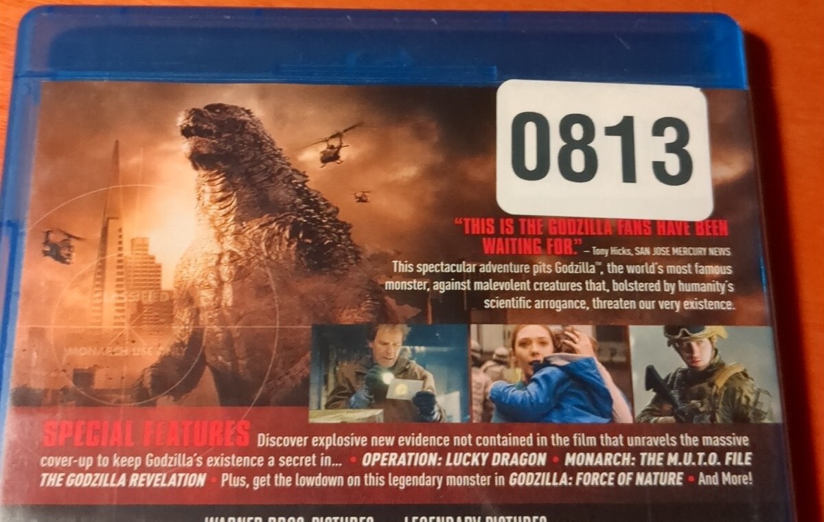 Godzilla Blu-ray Ken Watanabe Bryan Cranston Elizabeth Olsen Gareth Edwards