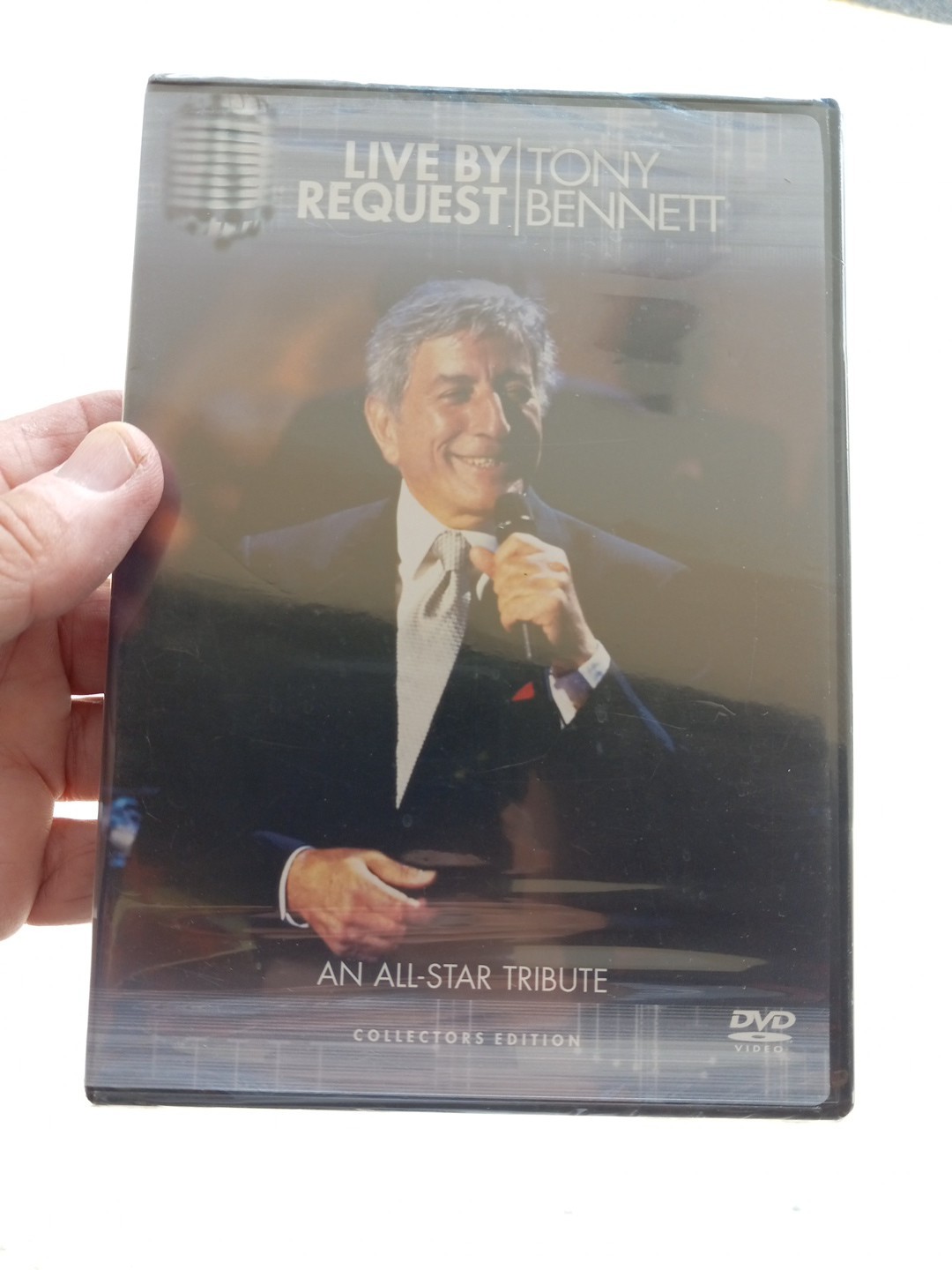 Tony Bennett – Live By Request (DVD) Tony Bennett B202