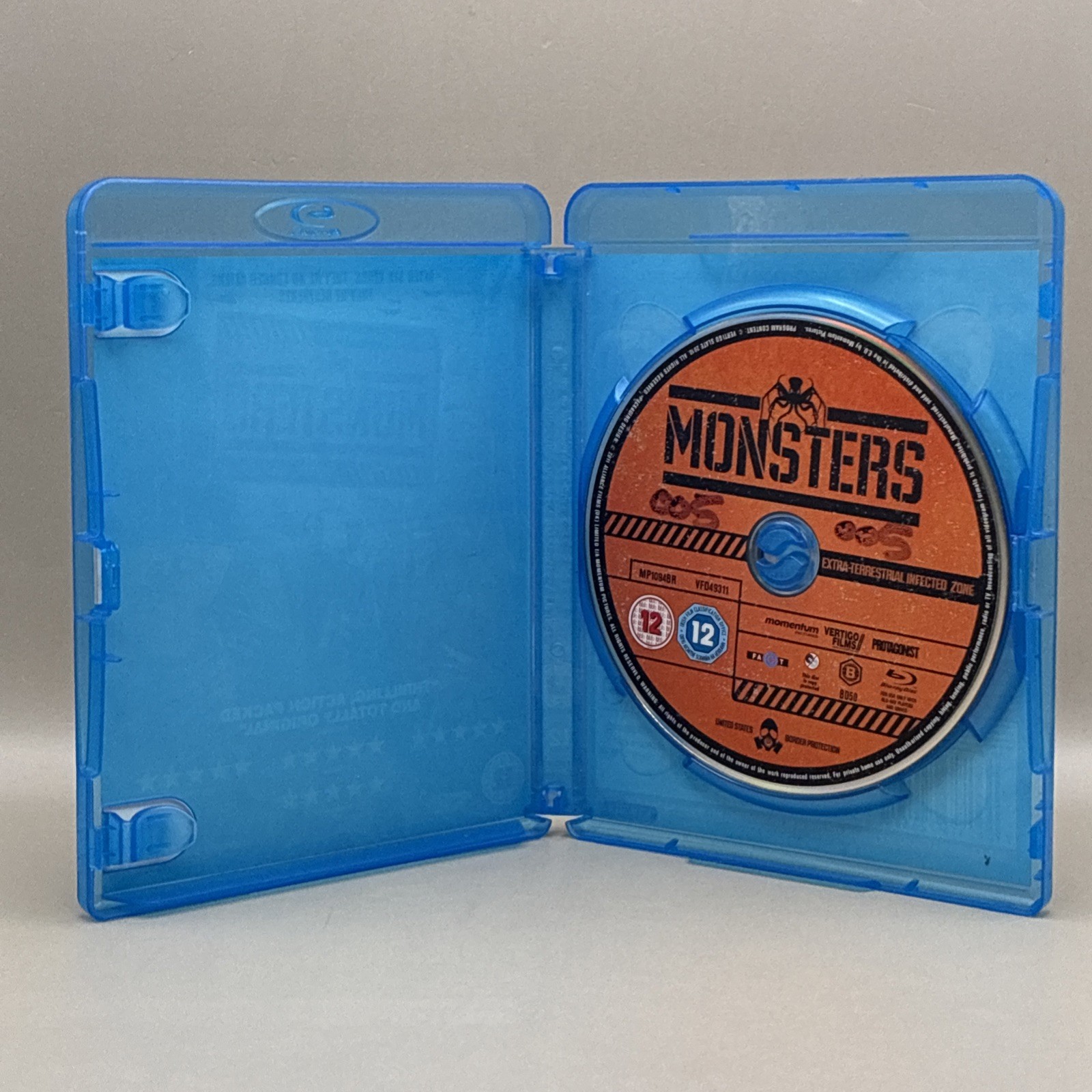 Monsters Blu-ray 2010 Gareth Edwards Momentum Pictures UK Region B