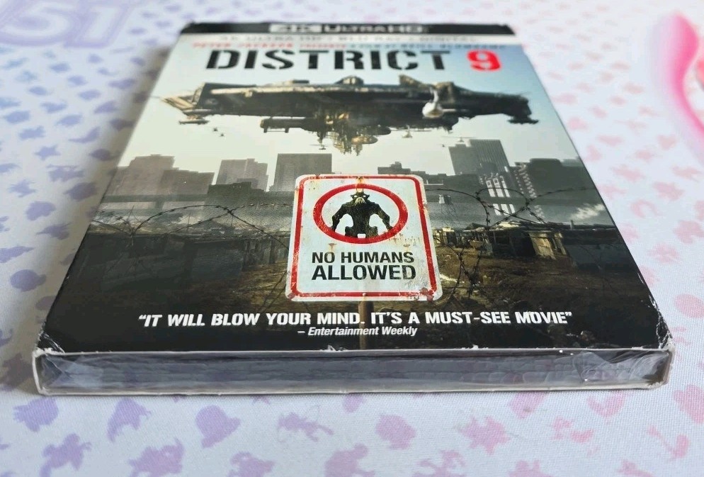 District 9 (4K Ultra HD + Blu-ray, 2009) – With RARE Slipcover – SHIPS TODAY!