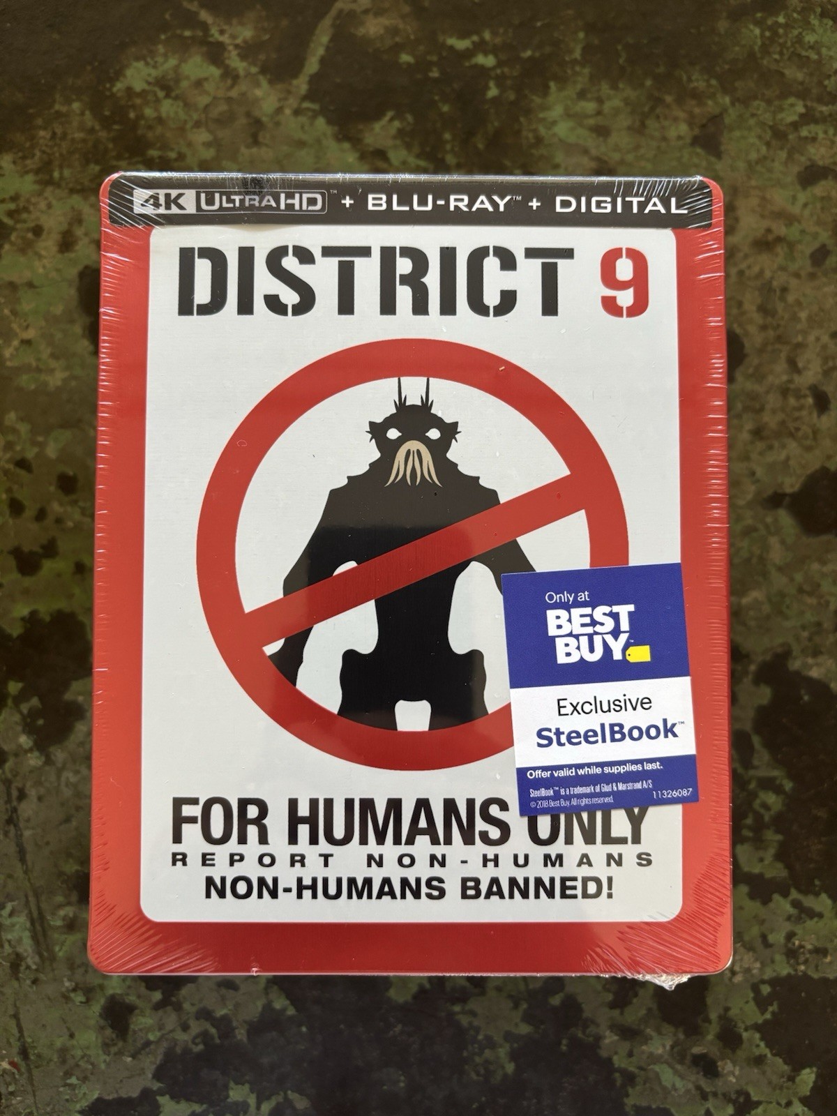 District 9 4K Best Buy Exclusive SteelBook (4K + Blu-ray + Digital) NEW | DENT