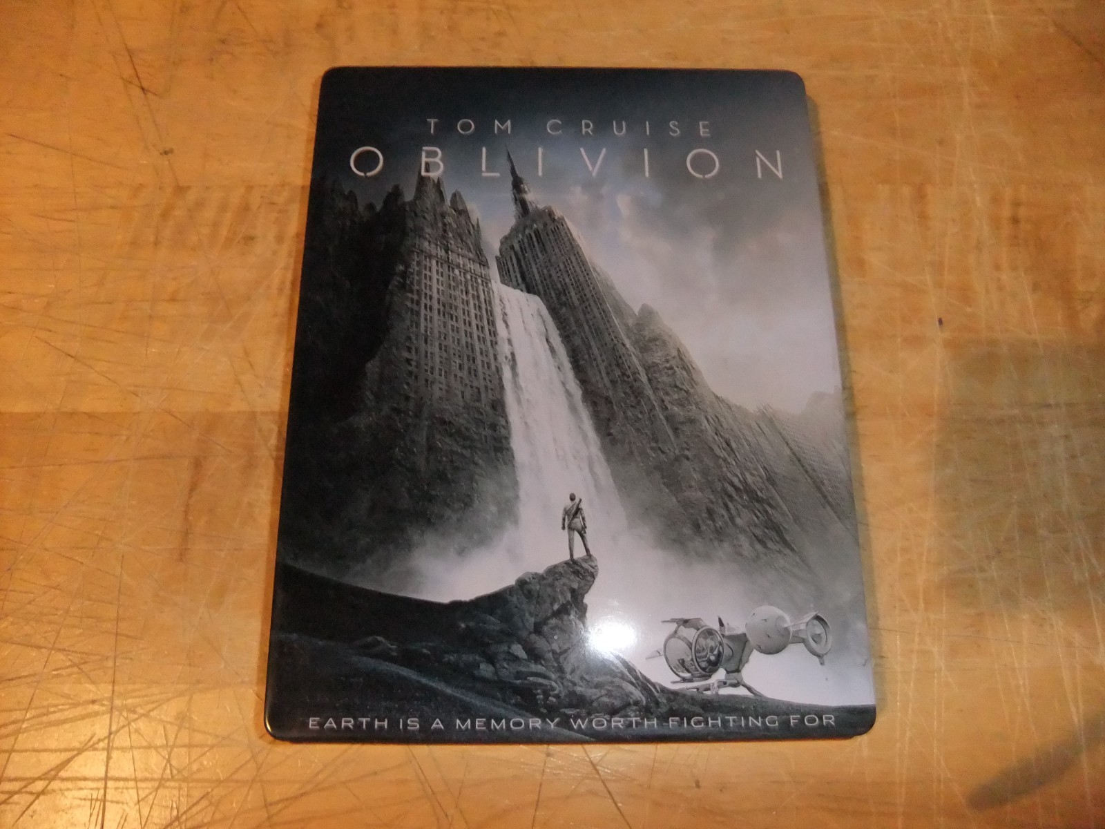 2013 Oblivion Steelbook Blu-ray DVD MOVIE Tom Cruise Sci Fi APOCALYPSE MINT COND