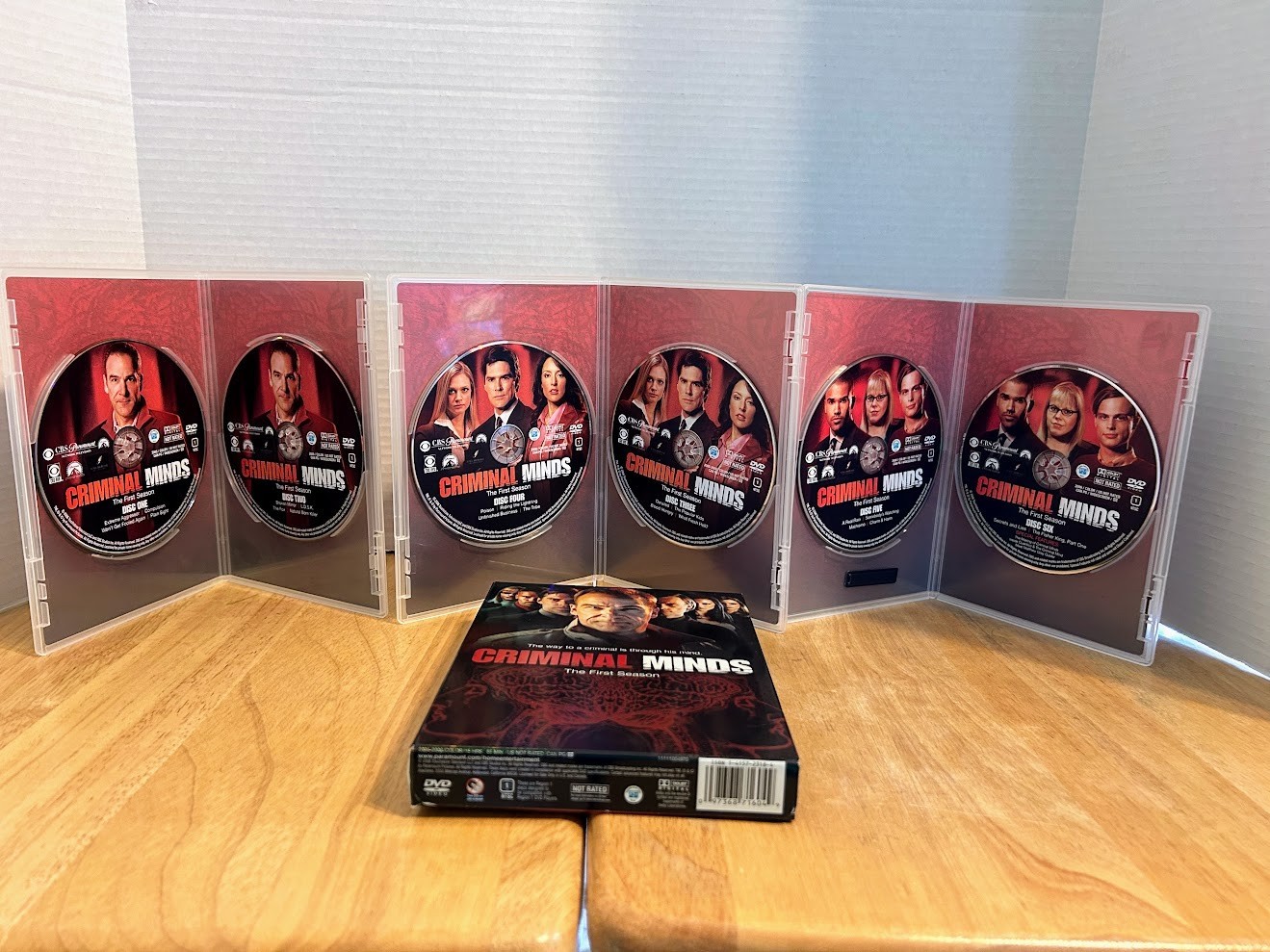 DVD Lot-16, Sherlock, Blue Bloods, Criminal Minds, Magnum P.I, Hill Street Blues