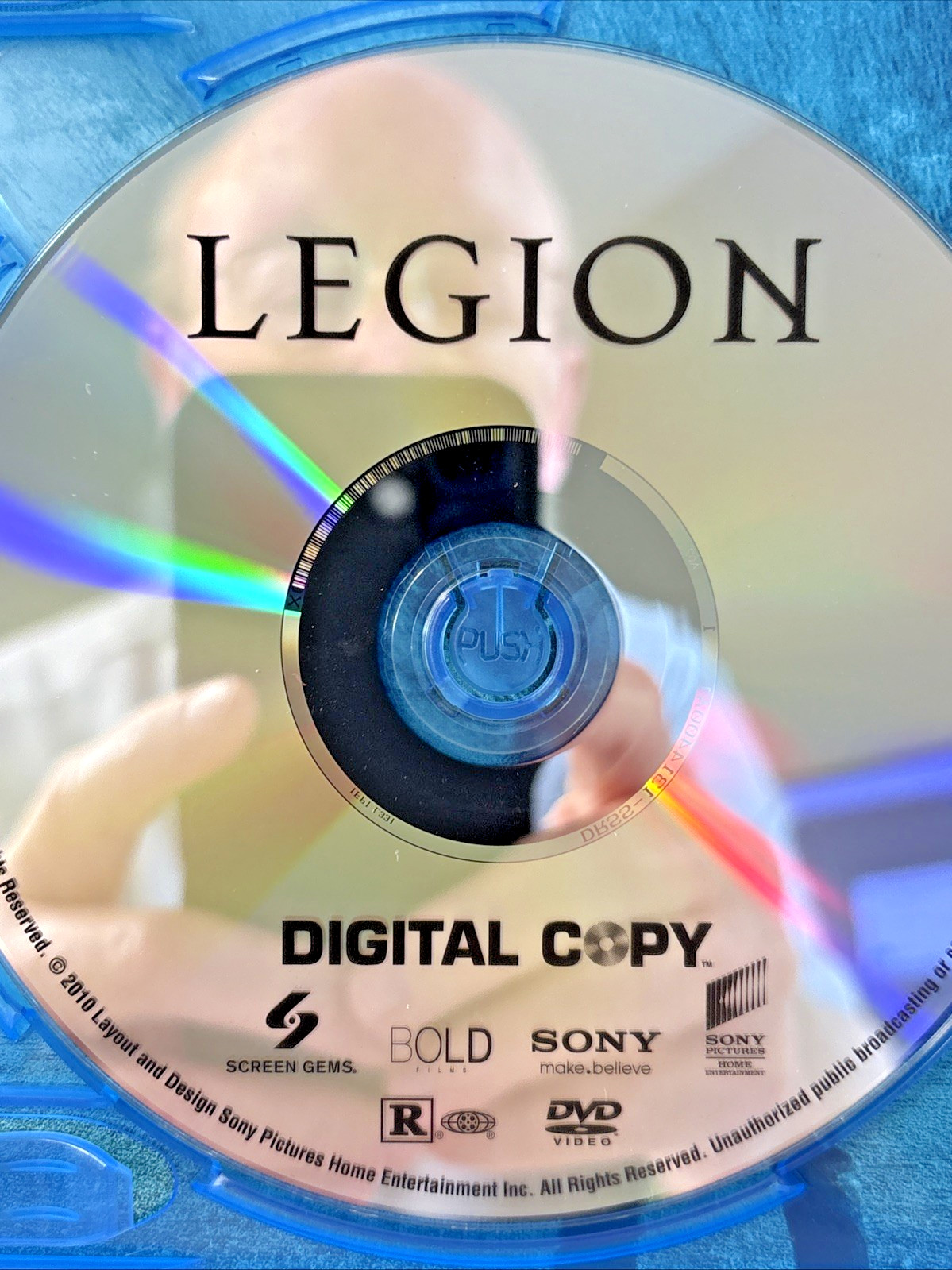 Legion Blu-ray Paul Bettany Digital Copy 2010 Sony Pictures VG