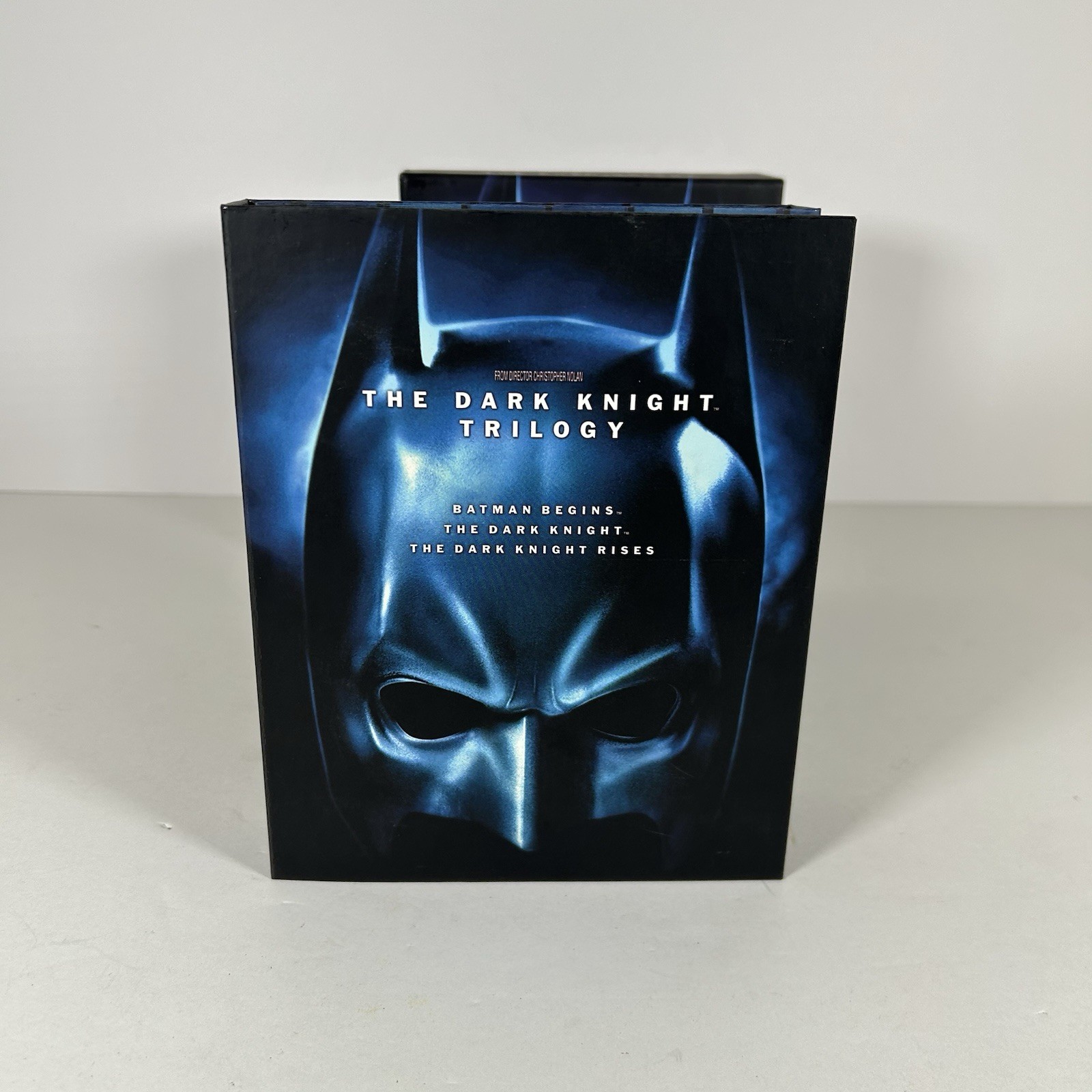 The Dark Knight Trilogy (Blu-ray Disc, 2012, 5-Disc Set, Limited Edition)