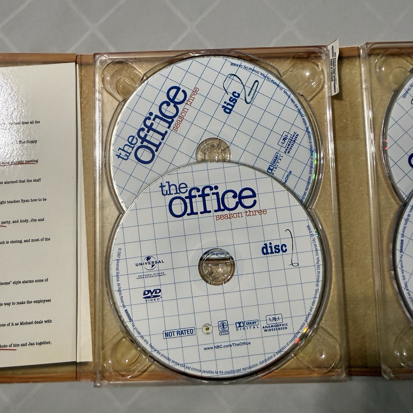 Universal The Office Season 3 DVD 4-Disc Set Deleted Scenes Commentaries Blooper