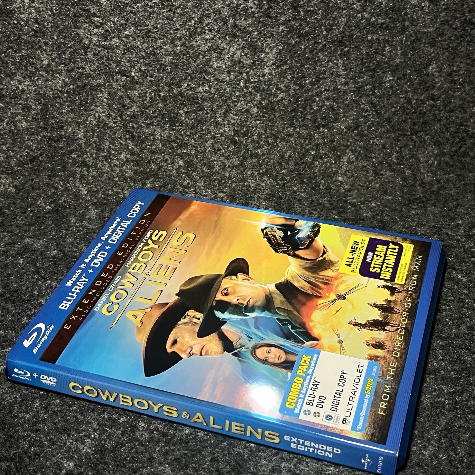 Cowboys & Aliens Extended Edition Blu-ray DVD Combo Pack Slipcover 2-Disc