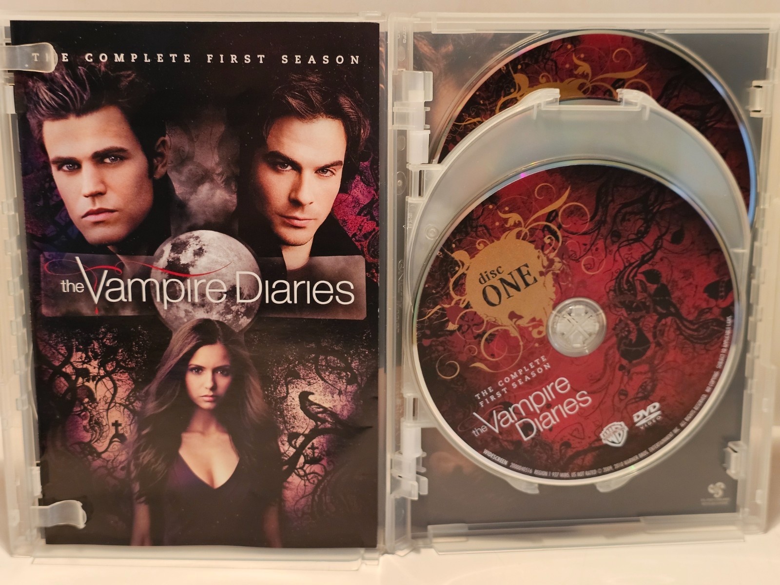 The Vampire Diaries Complete First Season DVD 5 Disc Set